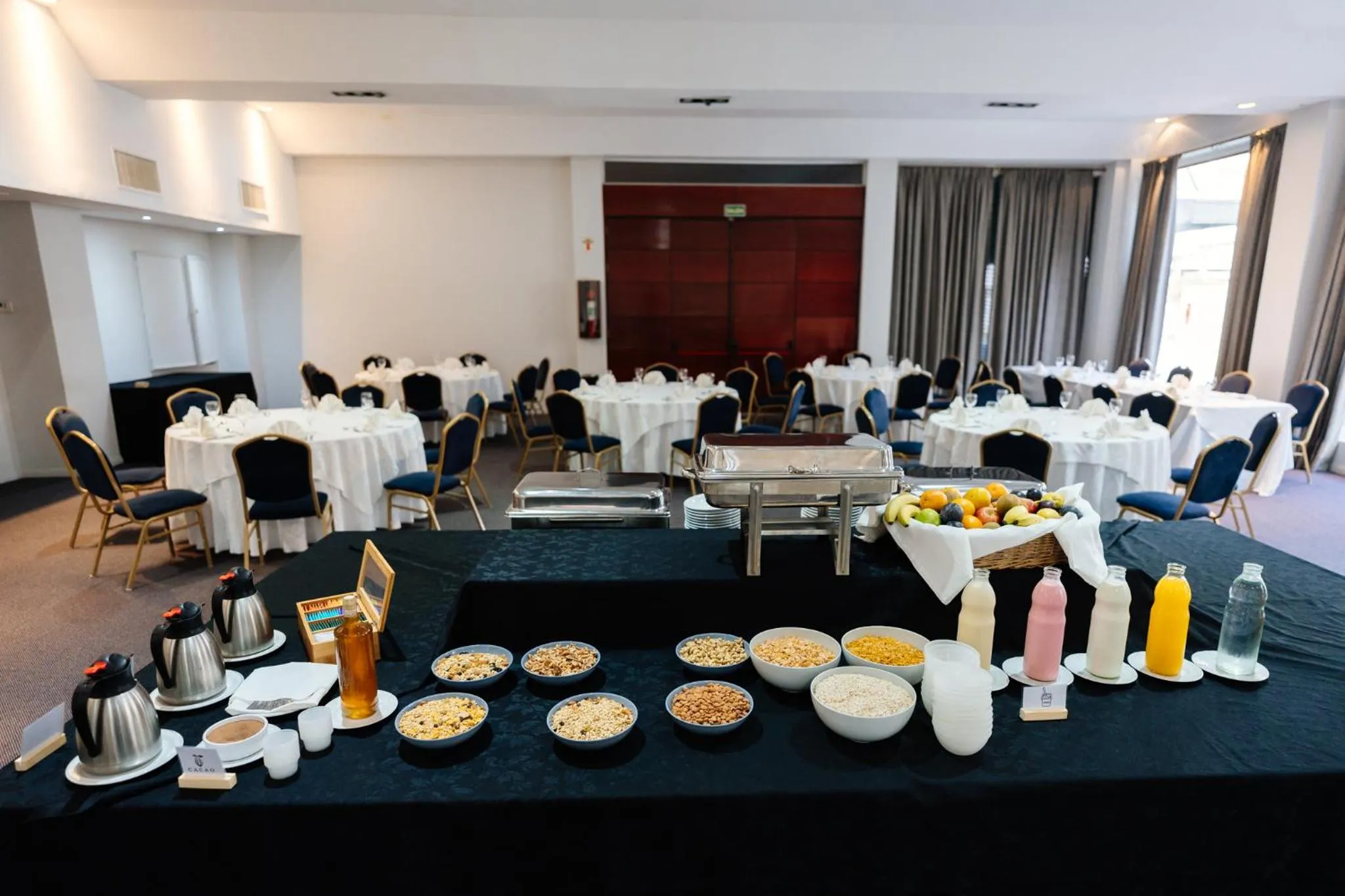 Buffet breakfast in San Nicolas Plaza