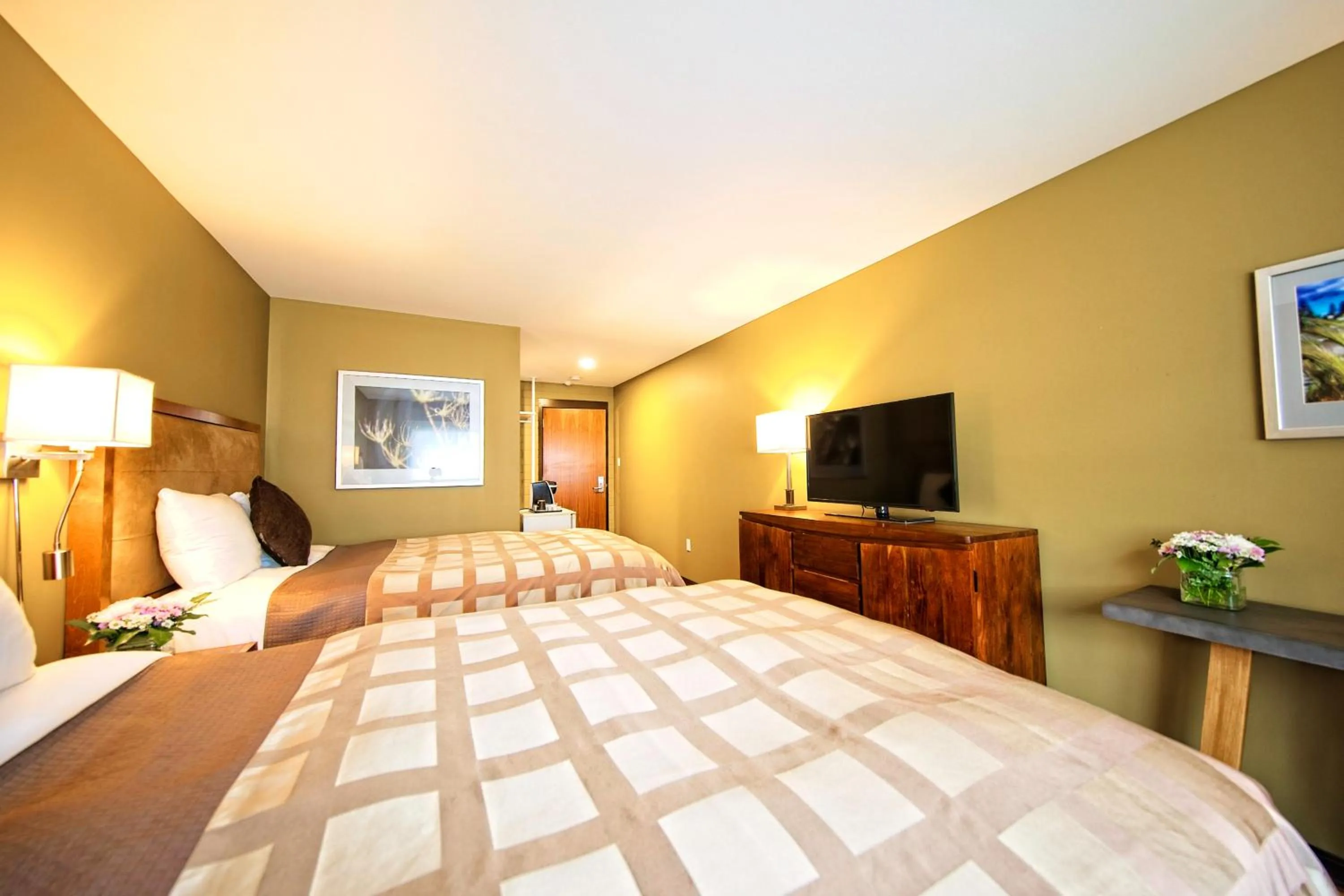 Bed in Inn on the Harbour