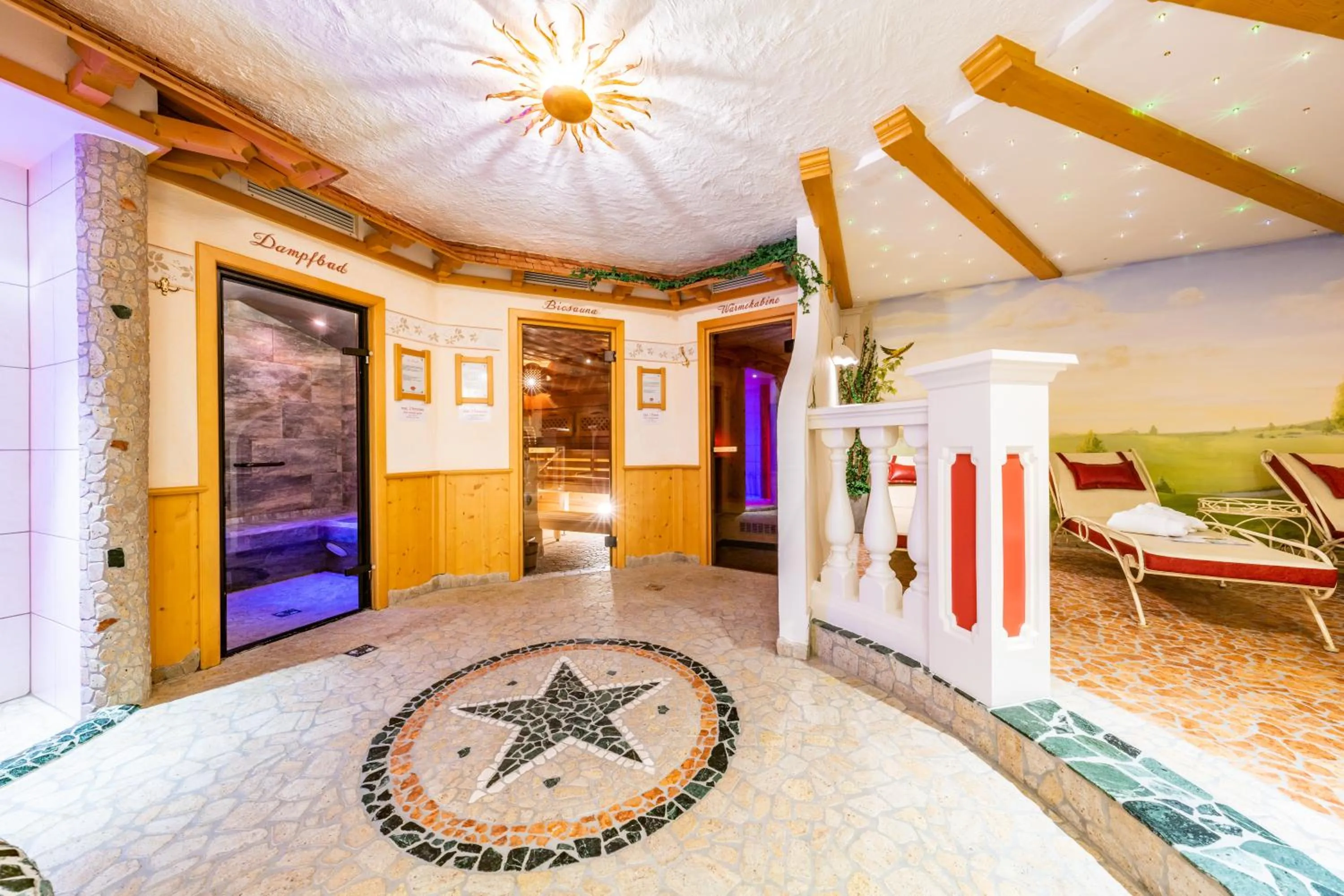 Sauna, Bed in Hotel Pramstraller