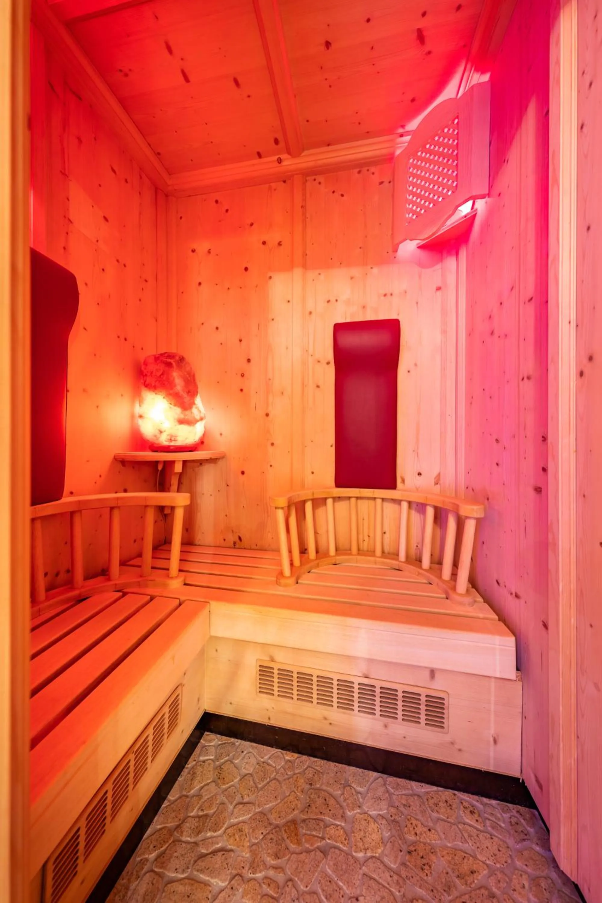 Sauna, Bed in Hotel Pramstraller