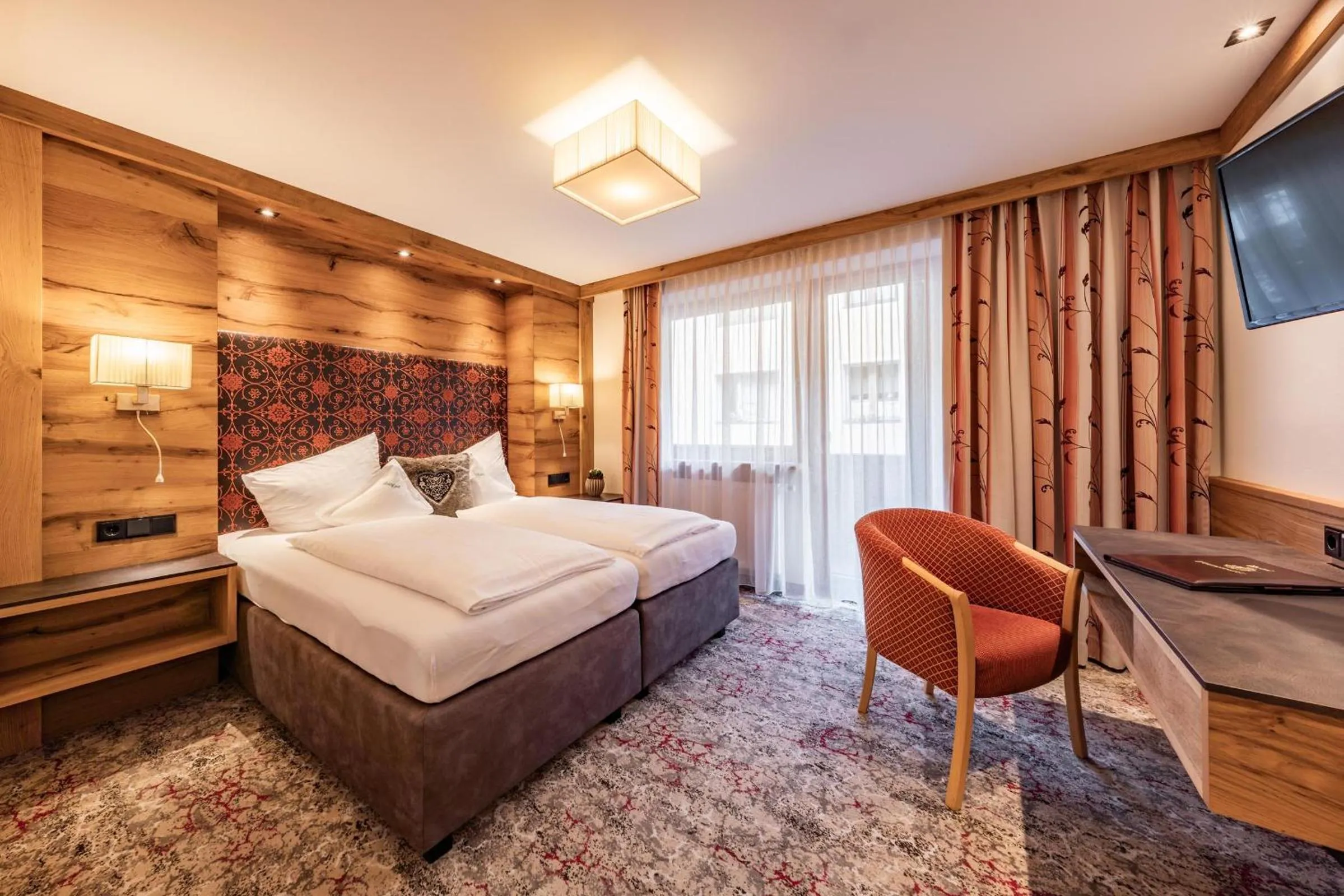 Bedroom, Bed in Hotel Pramstraller