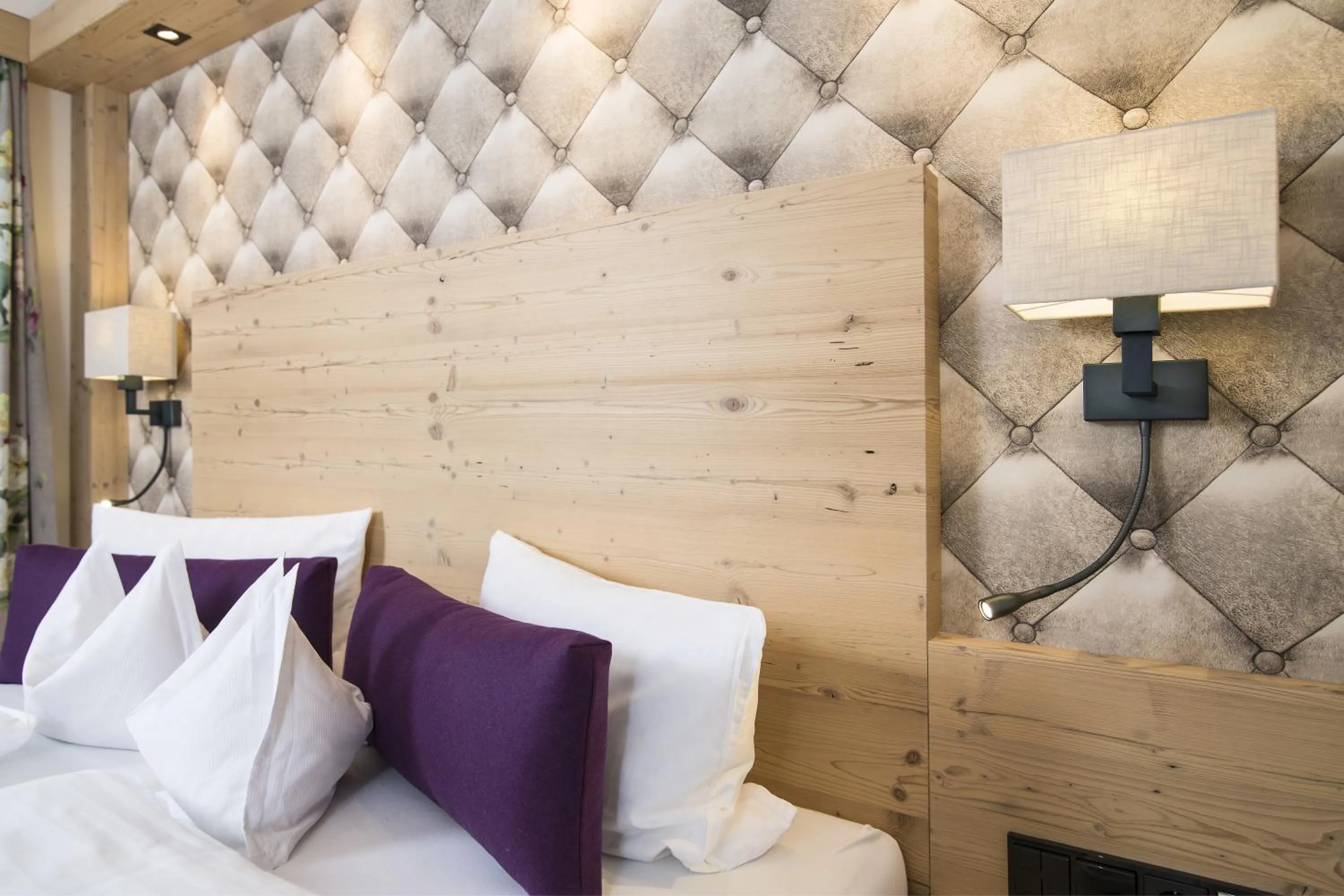 Photo of the whole room, Bed in Hotel Pramstraller