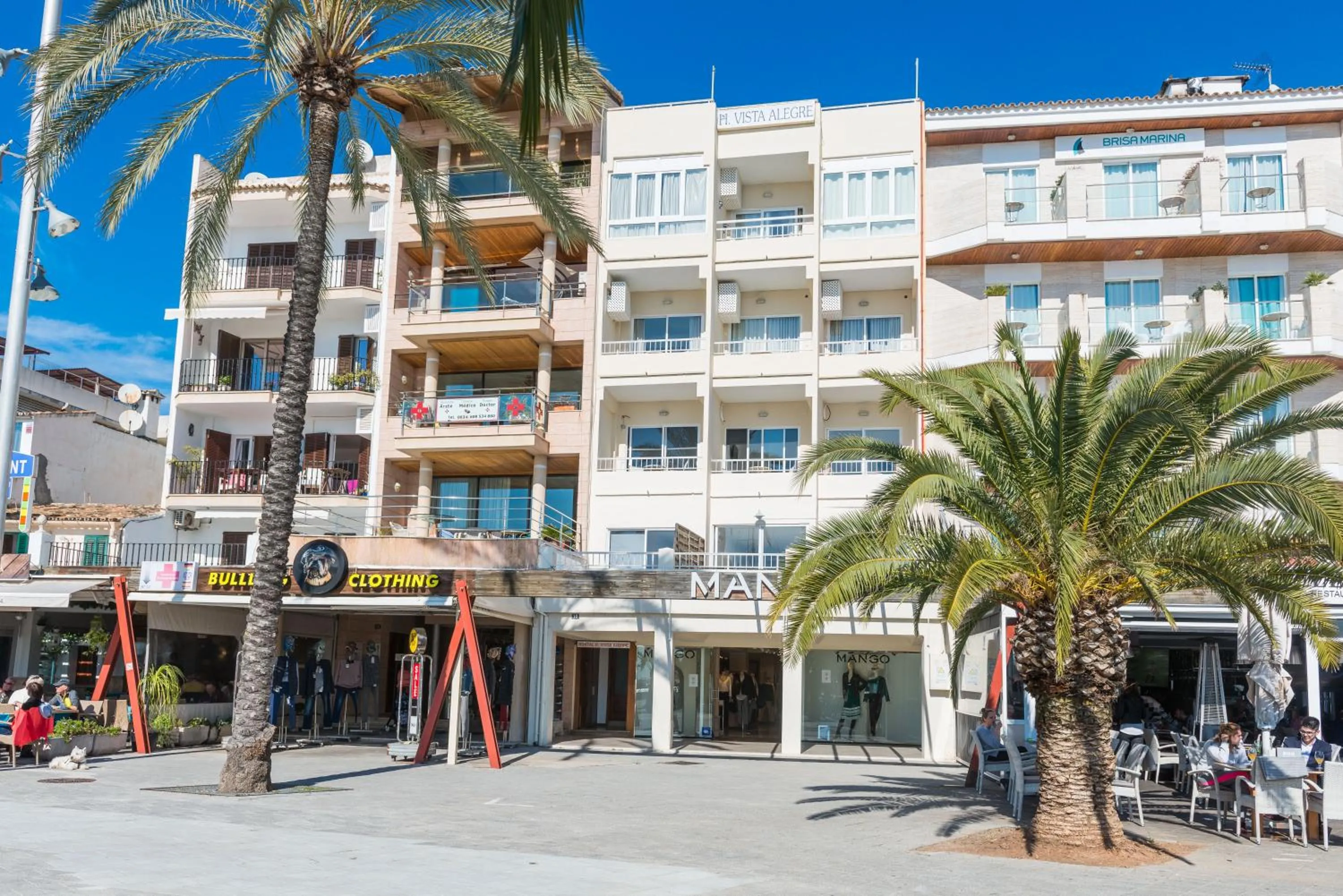 Property building in Hostal Vista Alegre