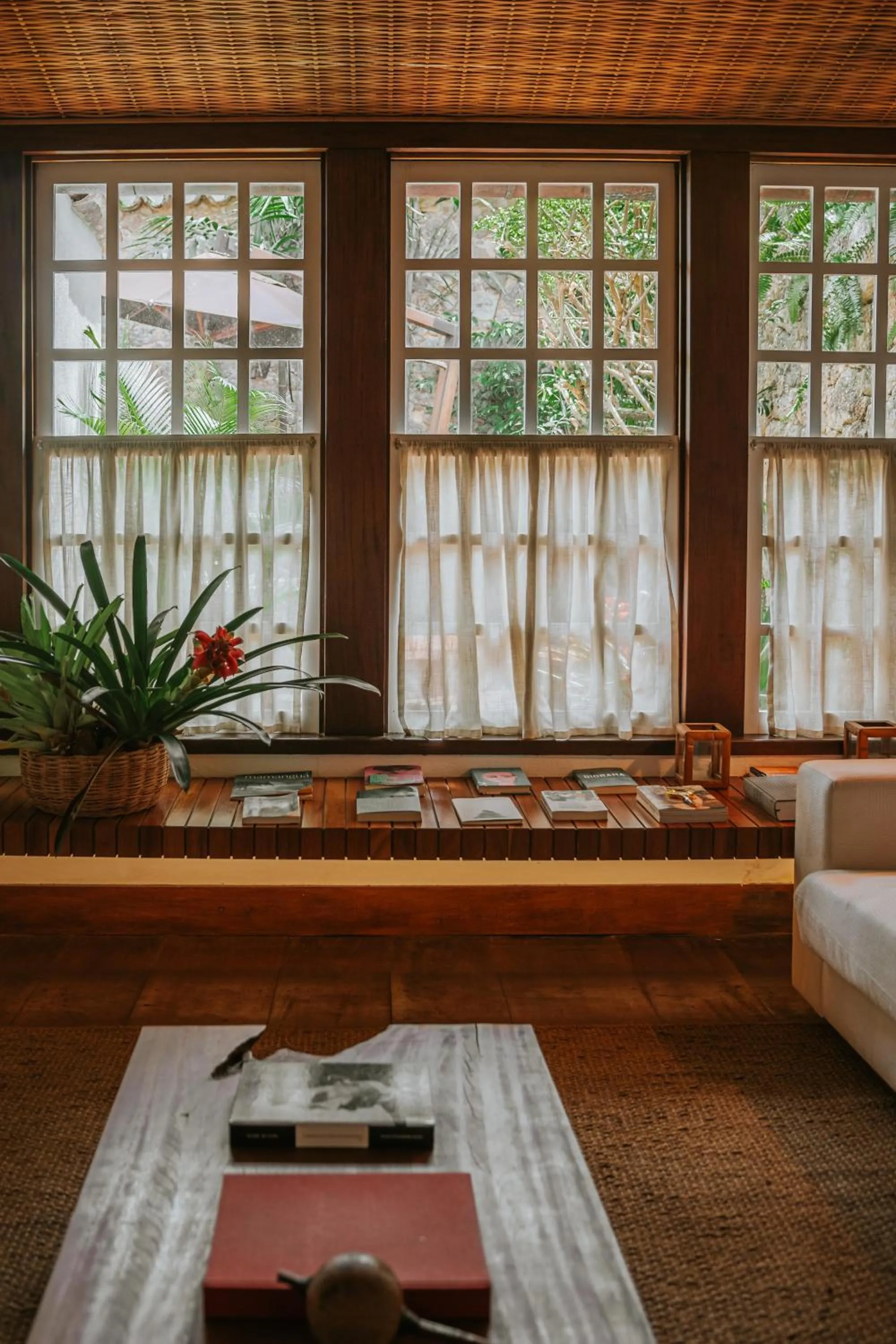 Bed in Pousada Literária de Paraty