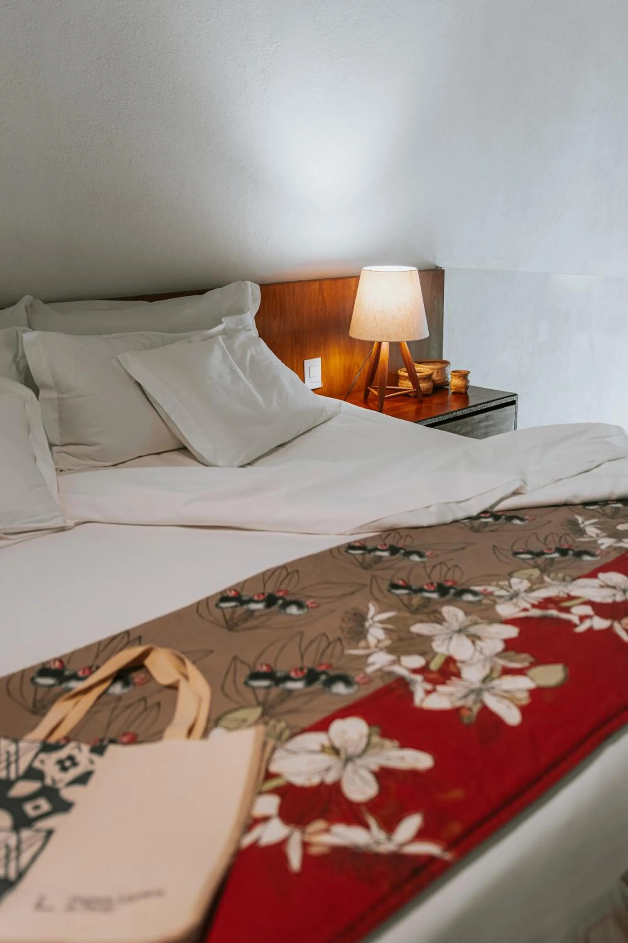 Bed in Pousada Literária de Paraty