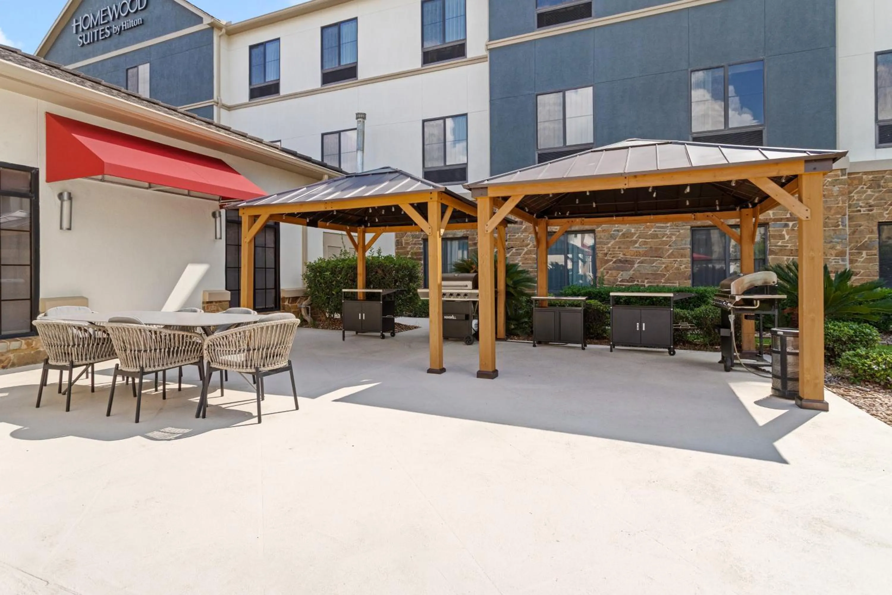 Property building in Homewood Suites Beaumont