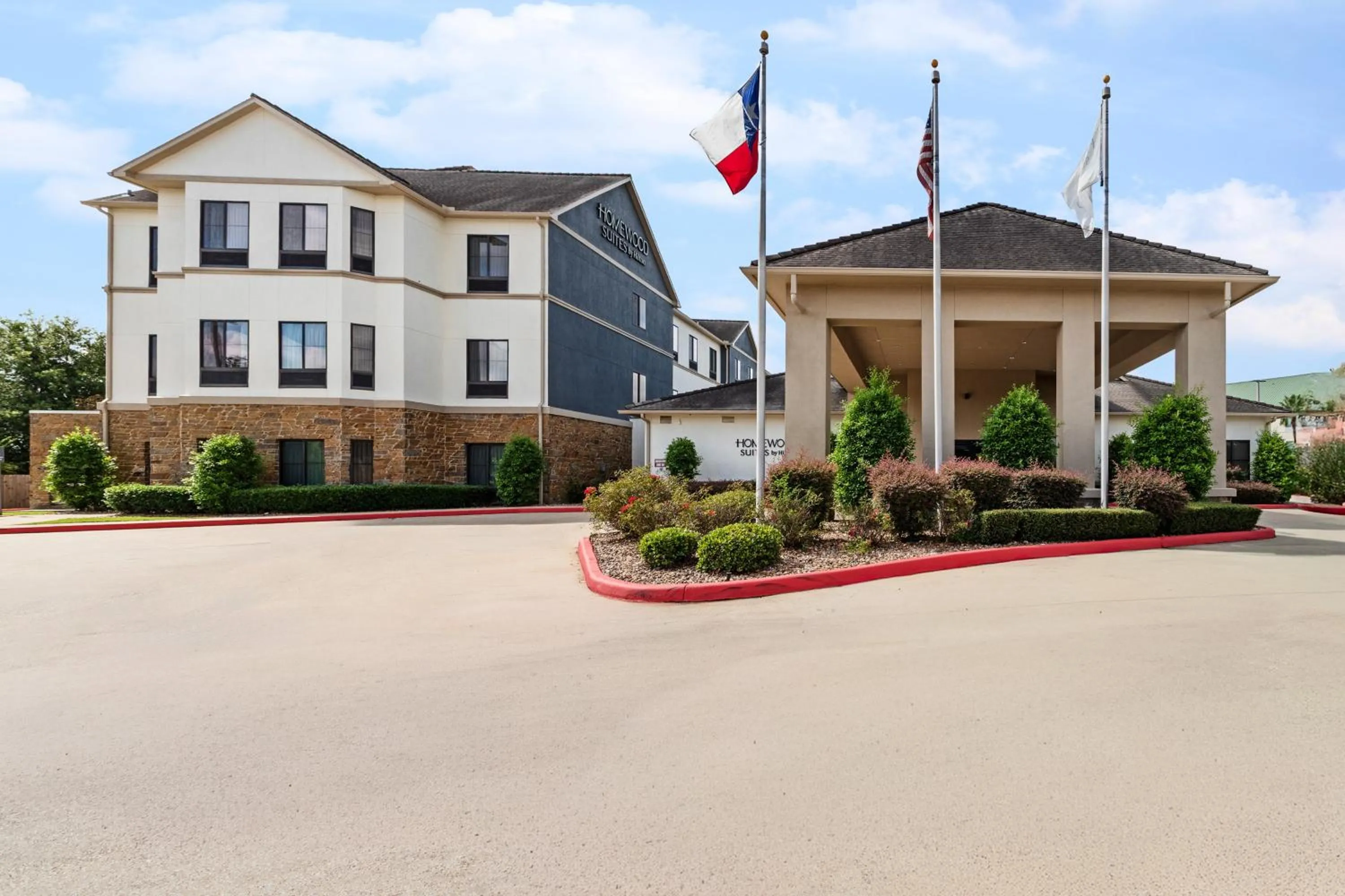 Property building in Homewood Suites Beaumont
