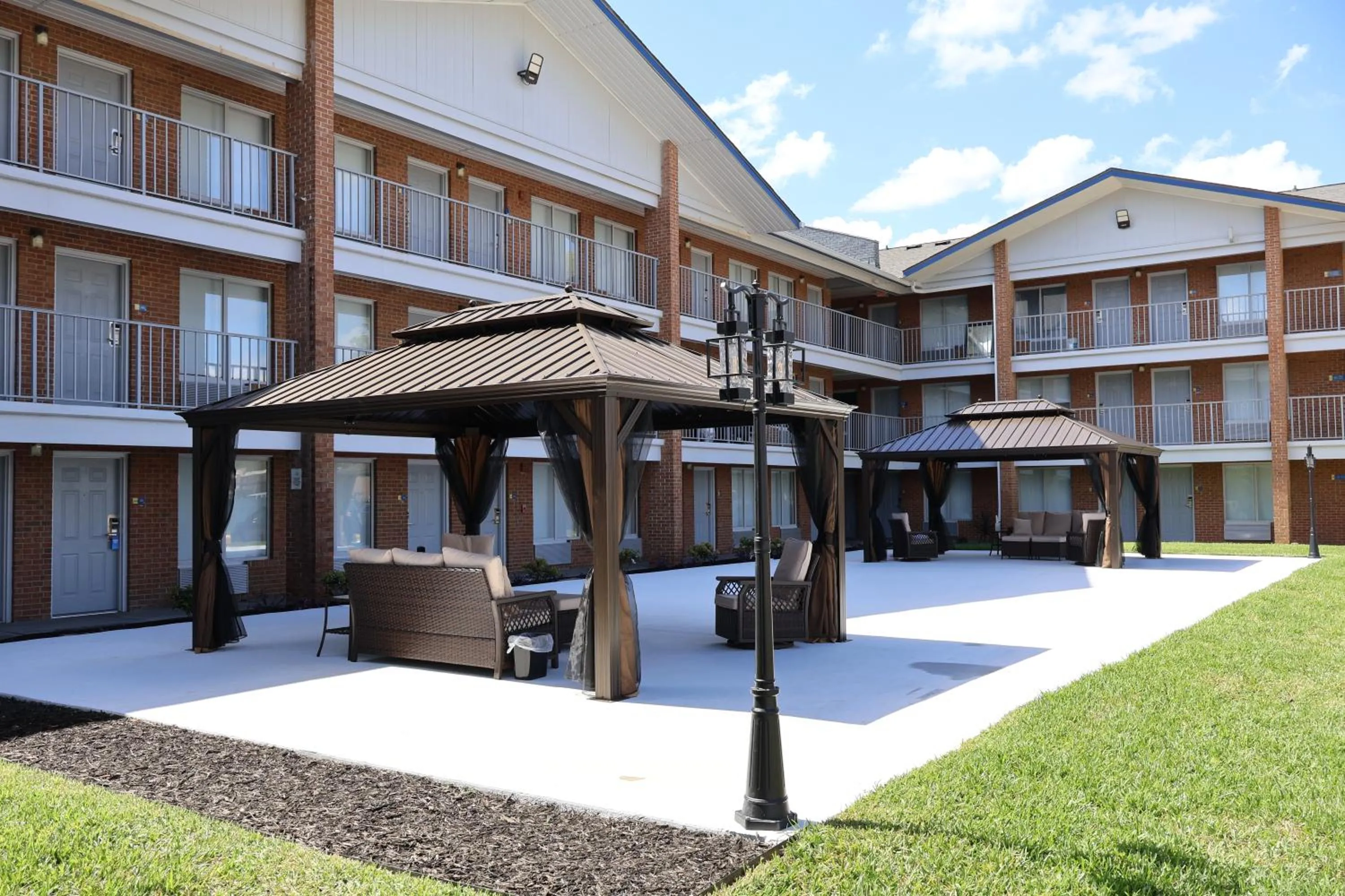 Seating area in Days Inn & Suites by Wyndham Bossier City - Casino Area