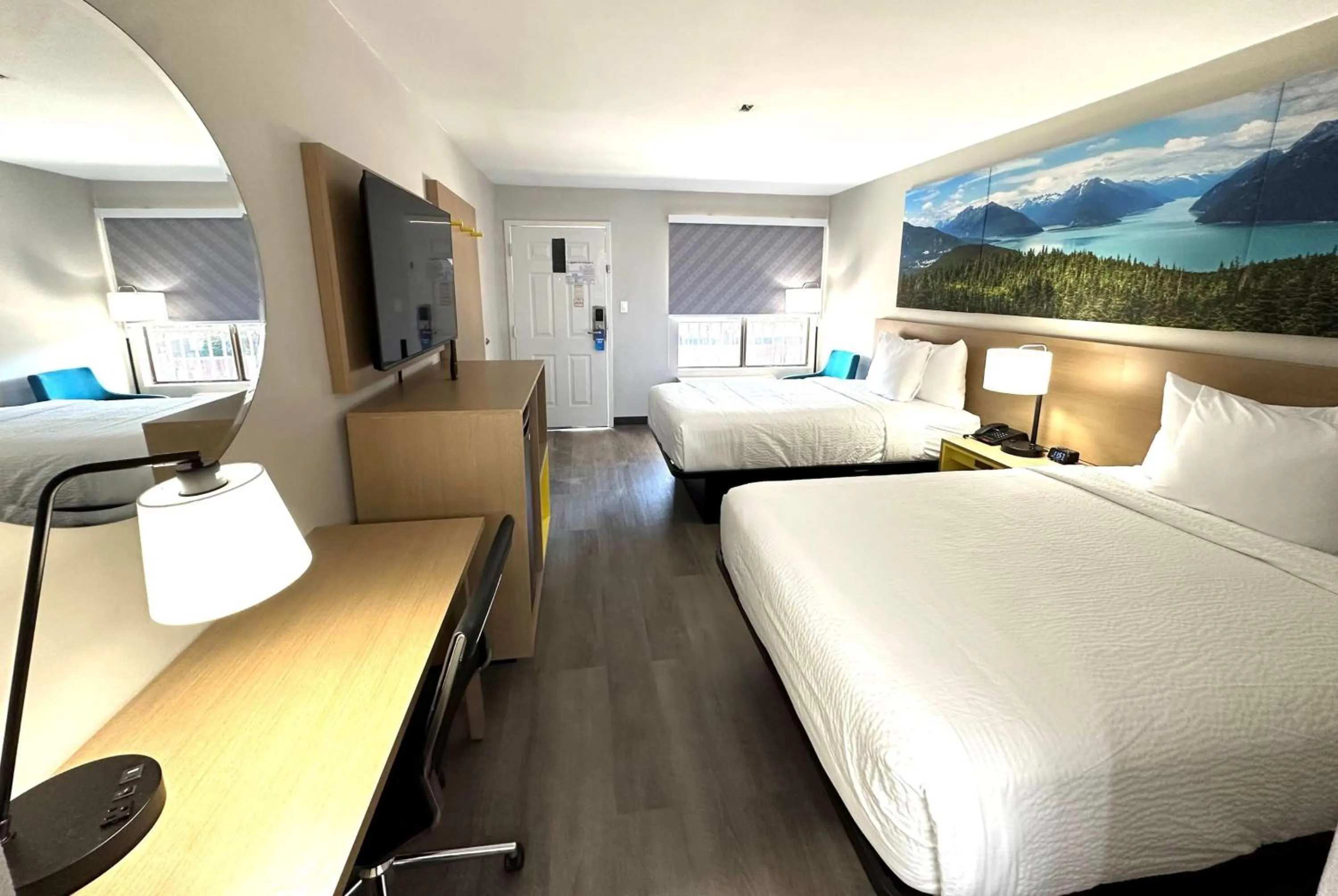 Photo of the whole room in EconomyLodge