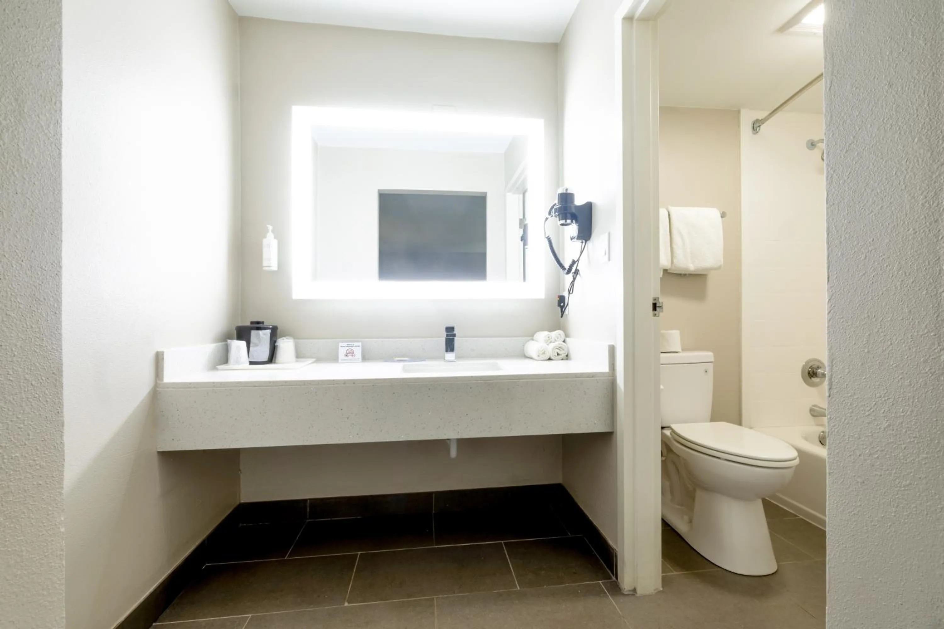 Toilet in Days Inn & Suites by Wyndham Bossier City - Casino Area