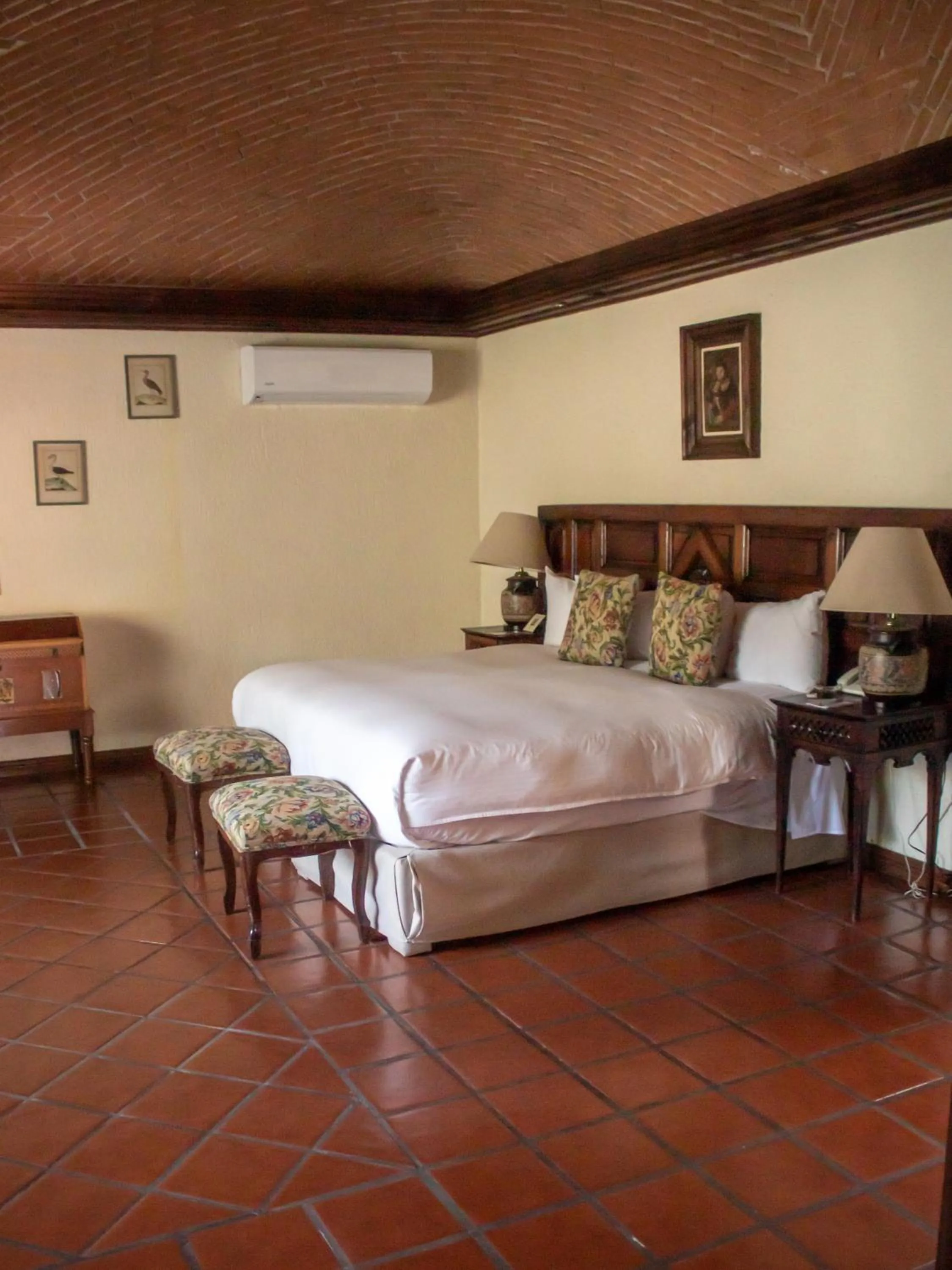 Bed in Villa Montaña Hotel & Spa