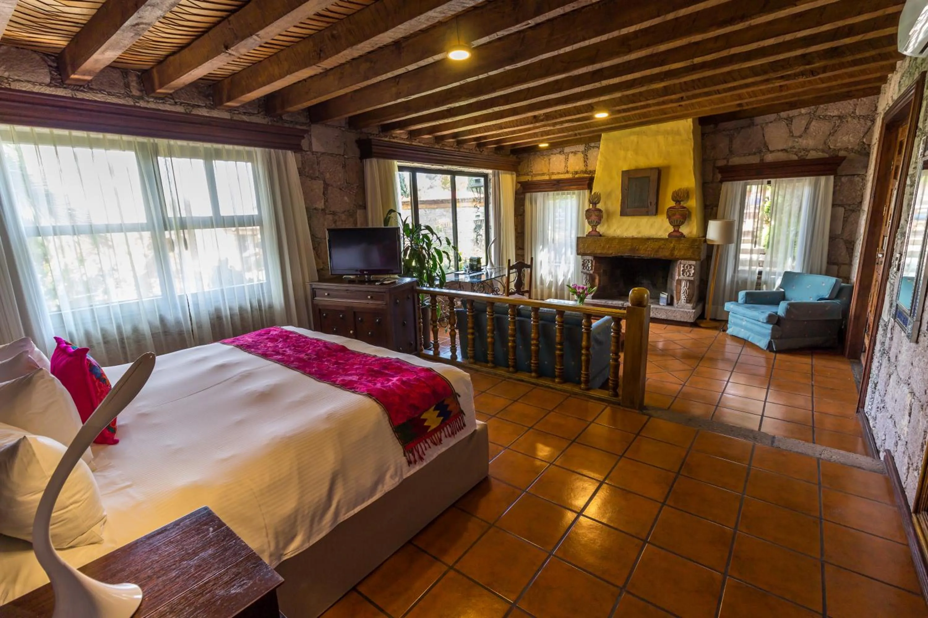 Photo of the whole room, Bed in Villa Montaña Hotel & Spa