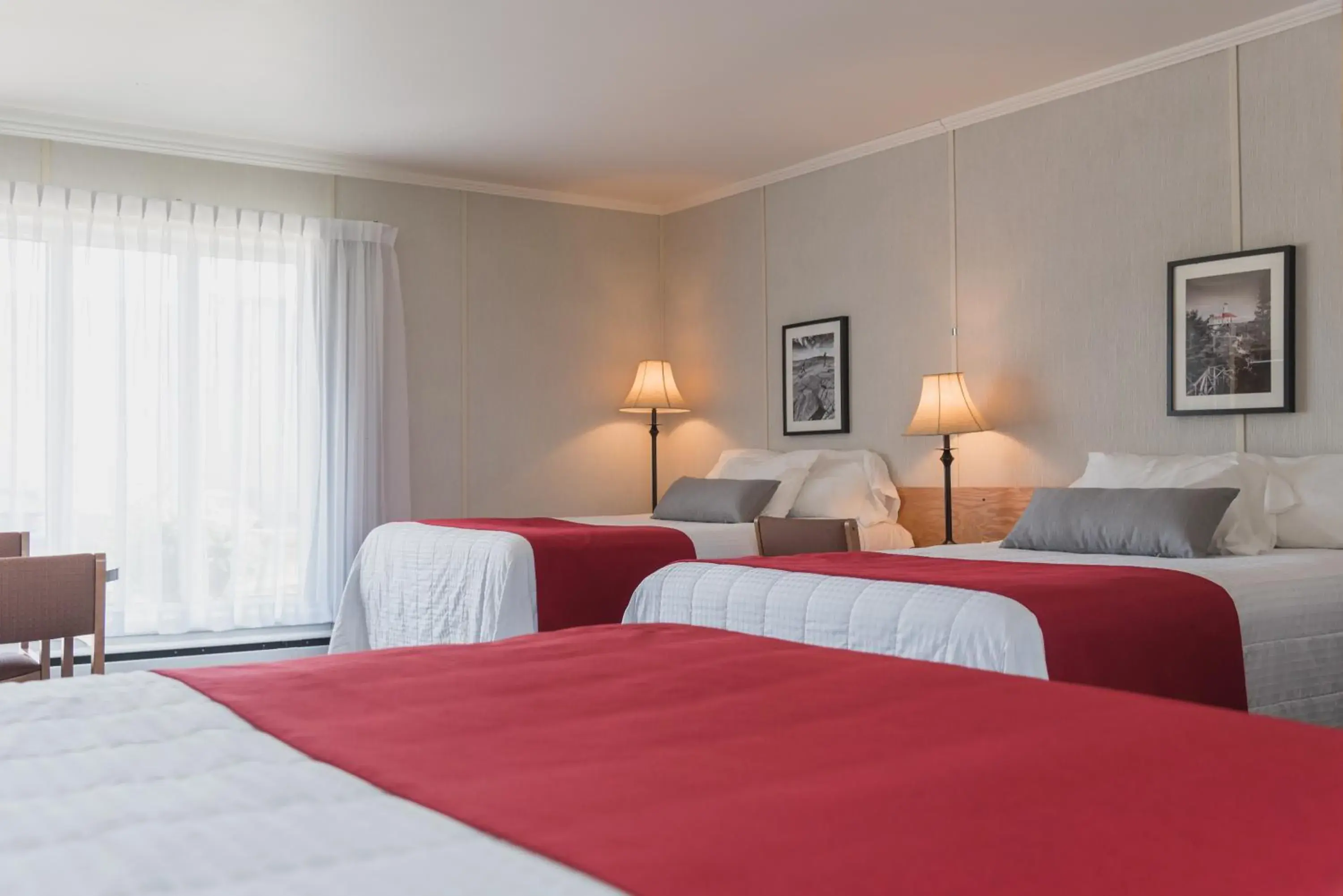 Double Room with Three Double Beds in Motel Cartier Double Room with Three Double Beds in Motel Cartier