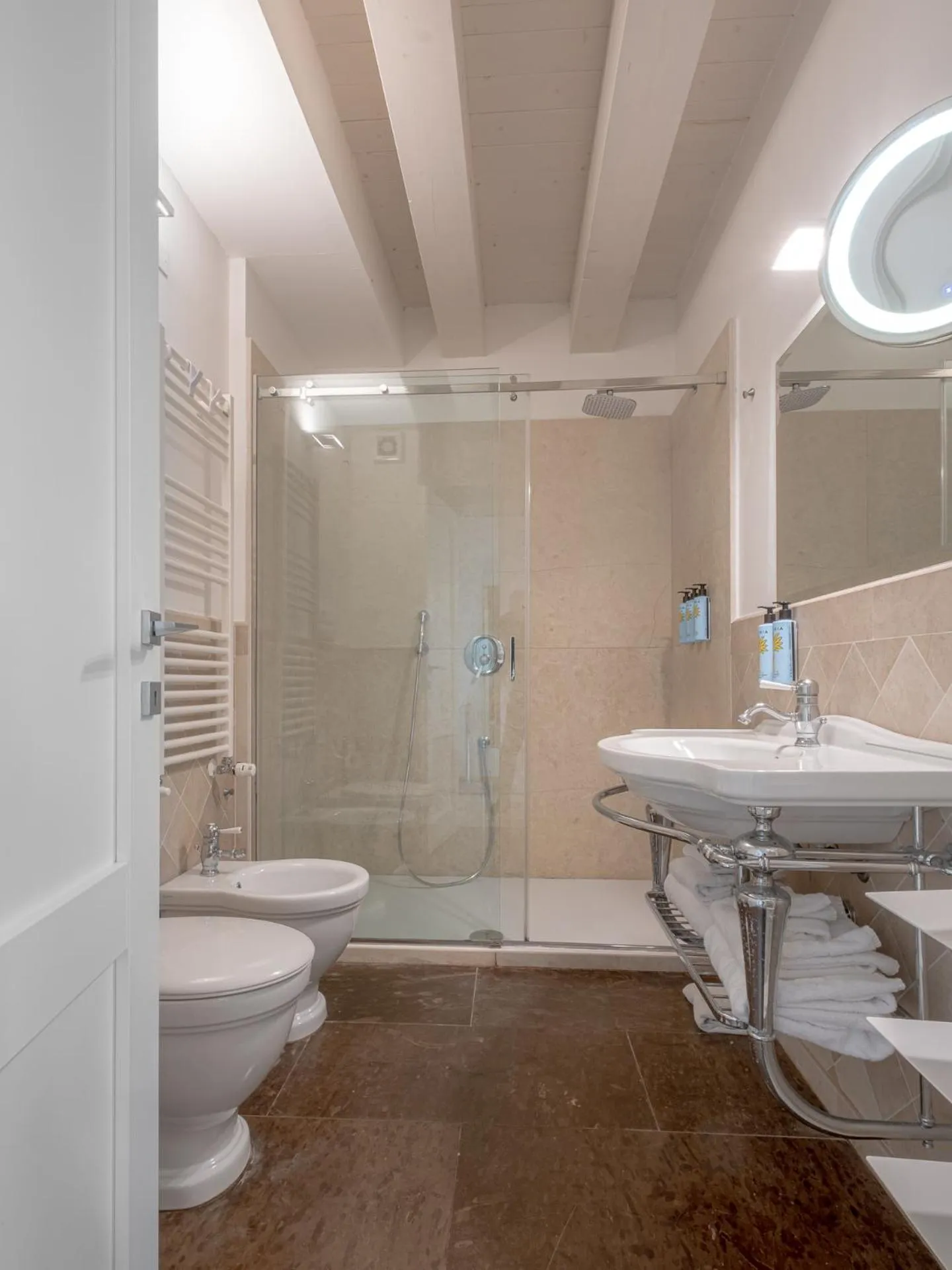 Shower in Palazzo Alfeo Aparthotel