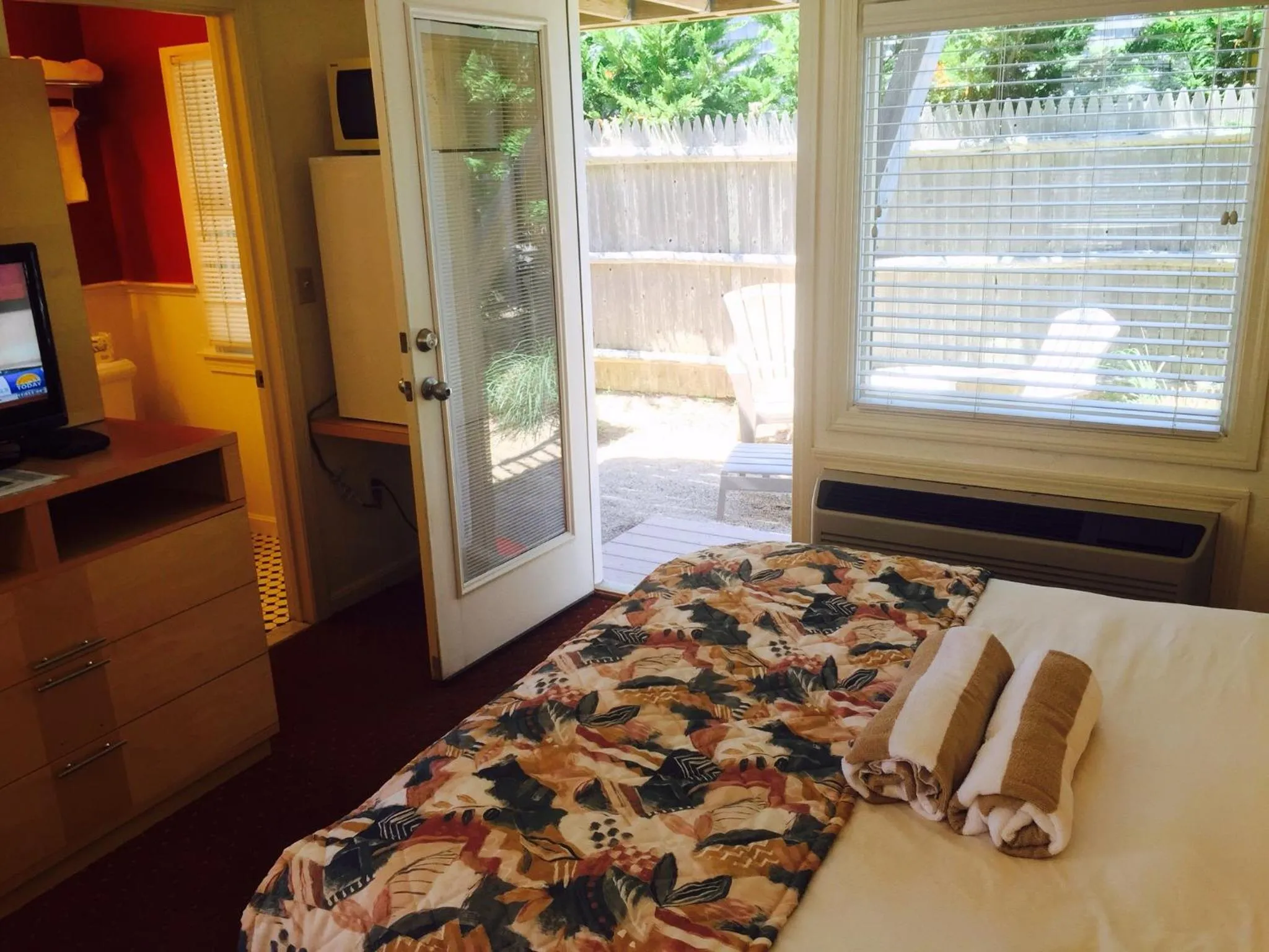 Bedroom, Bed in The Corsair & Cross Rip Oceanfront