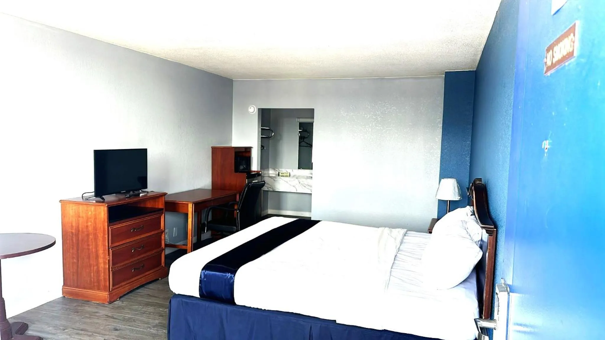 Bed in Travelodge by Wyndham Salisbury MD