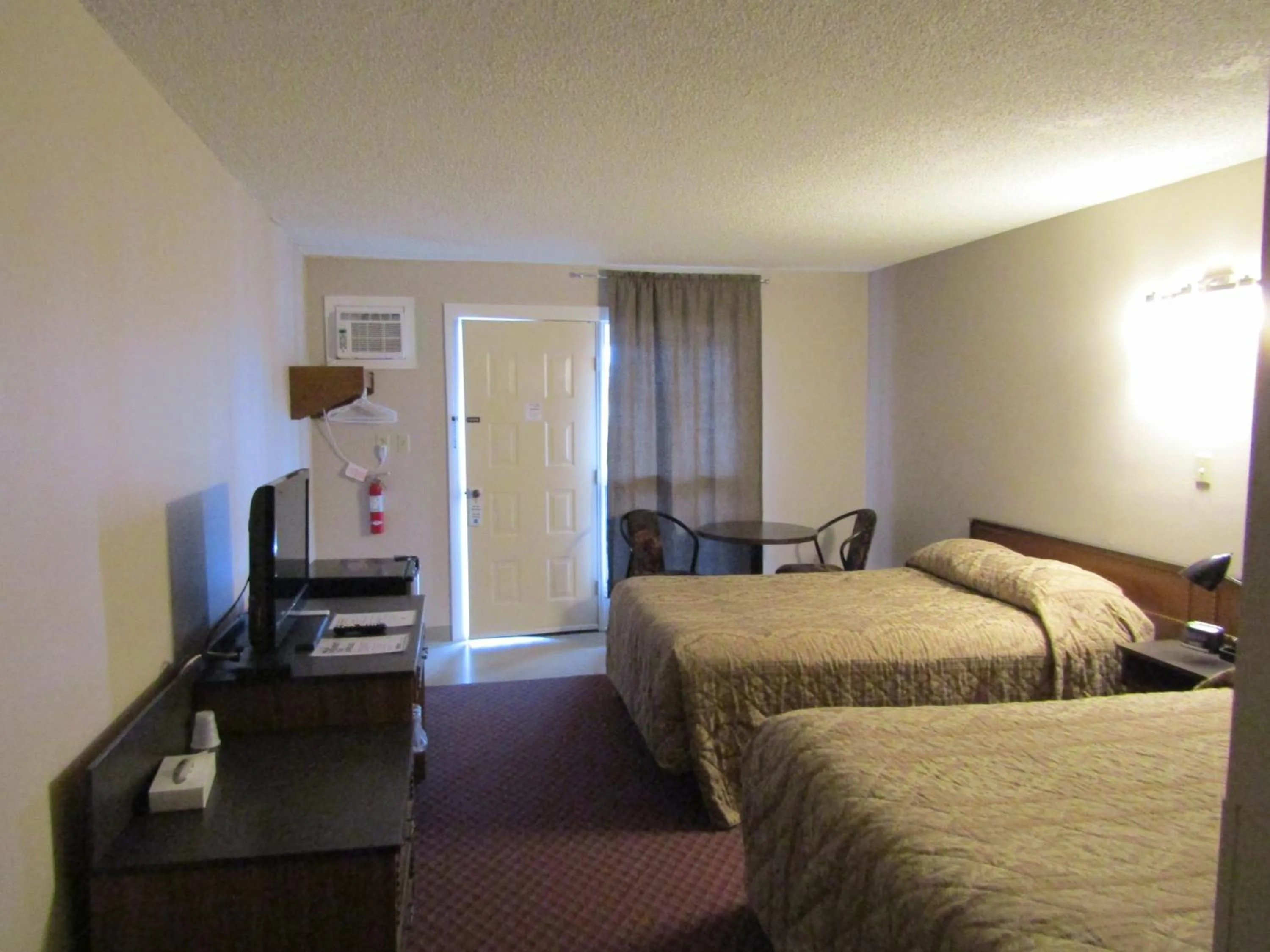 Bed in Airways Motel