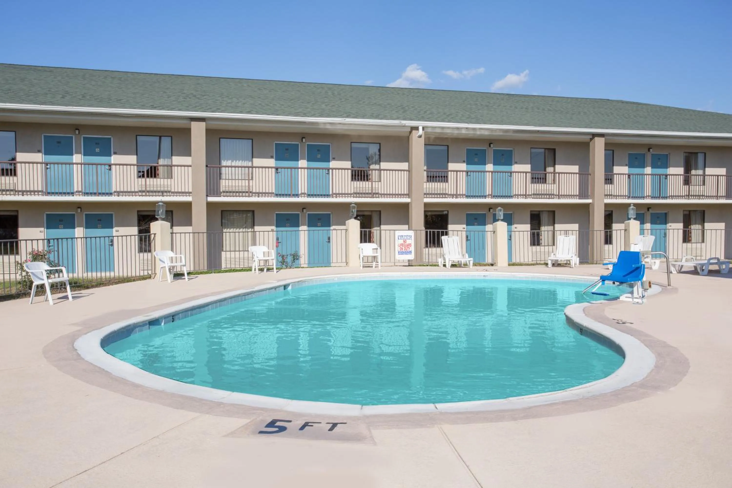 Property building in Super 8 by Wyndham Dunn