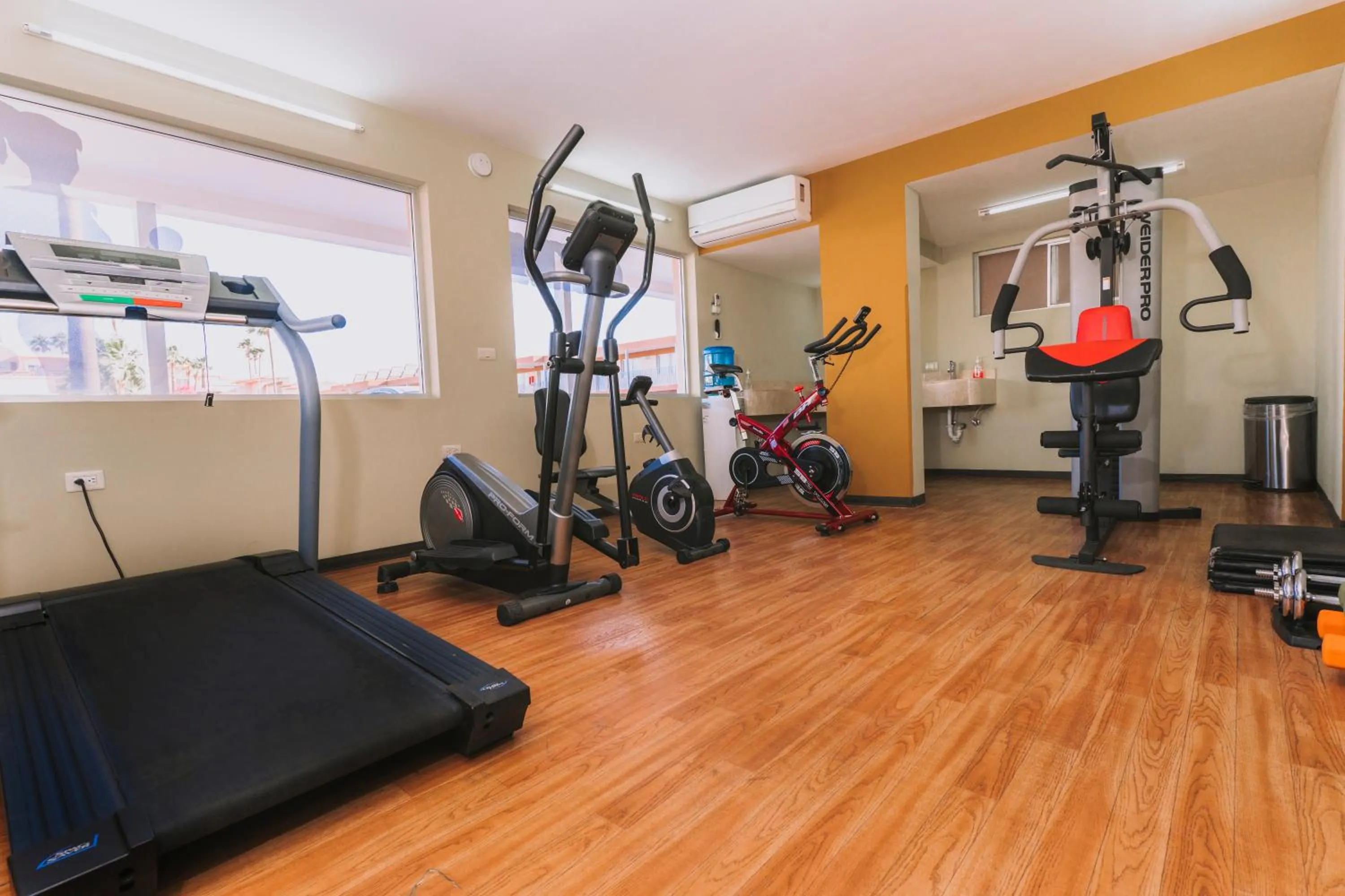 Fitness centre/facilities in El Camino Hotel & Suites