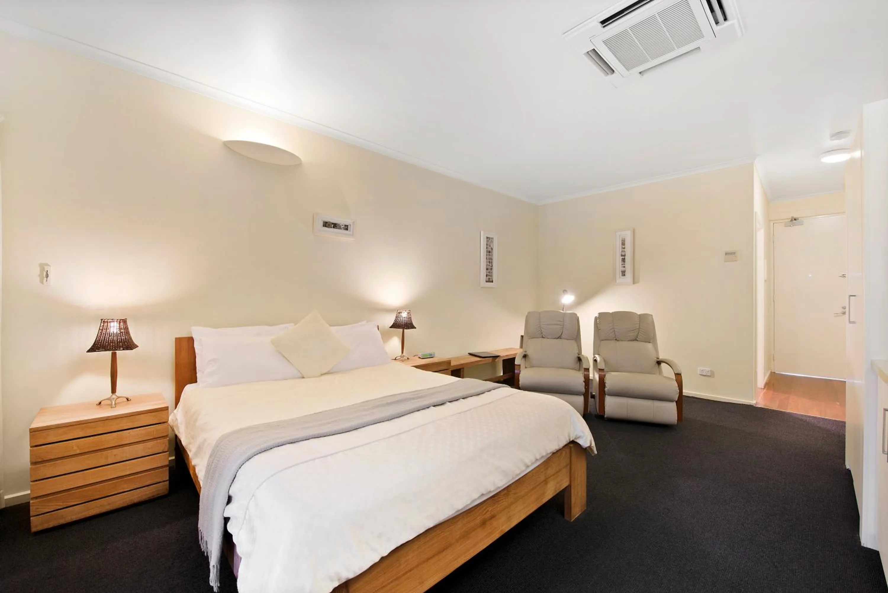 Studio in Captain's at the Bay