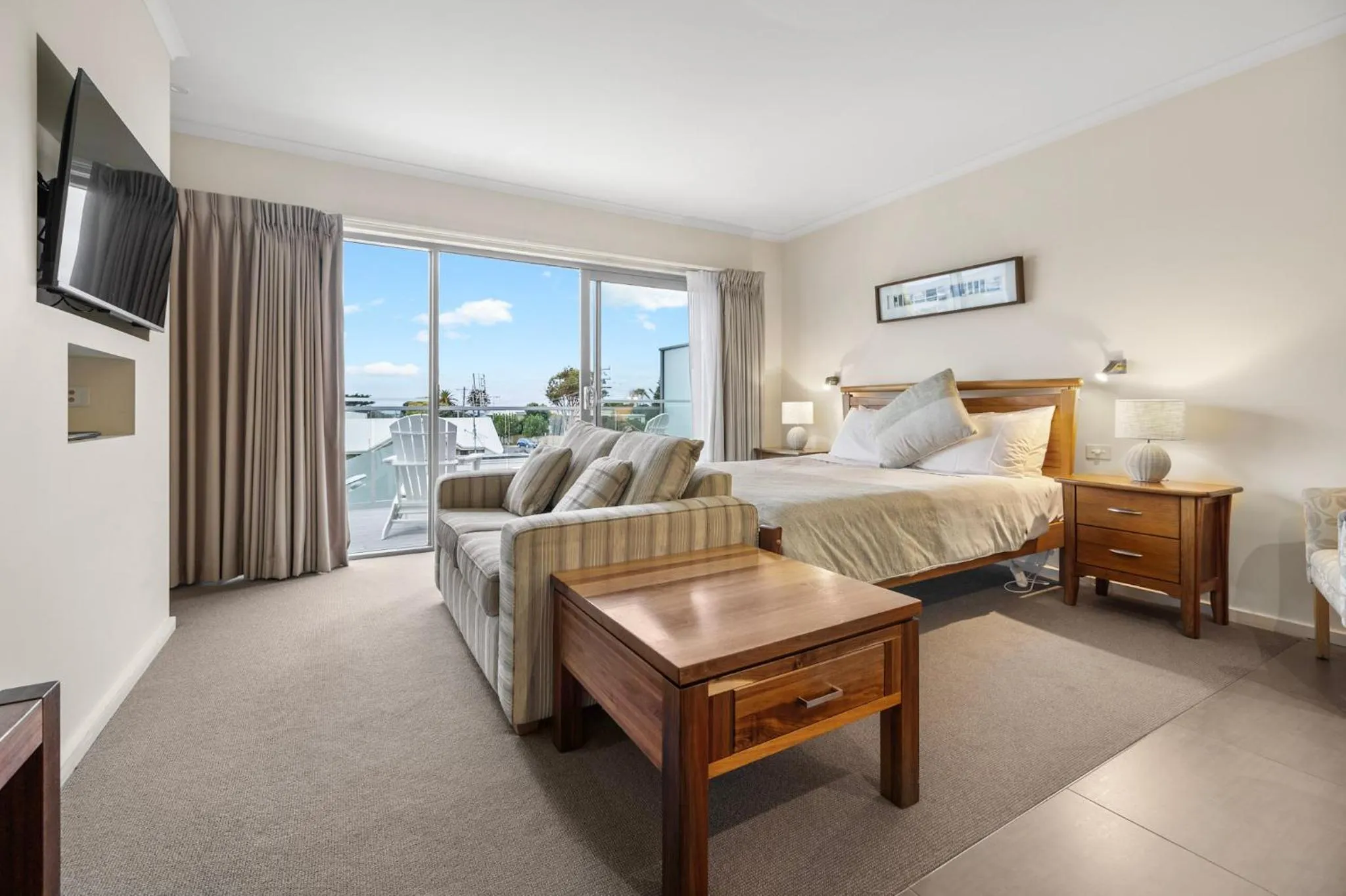 TV and multimedia, Bed in Captain's at the Bay