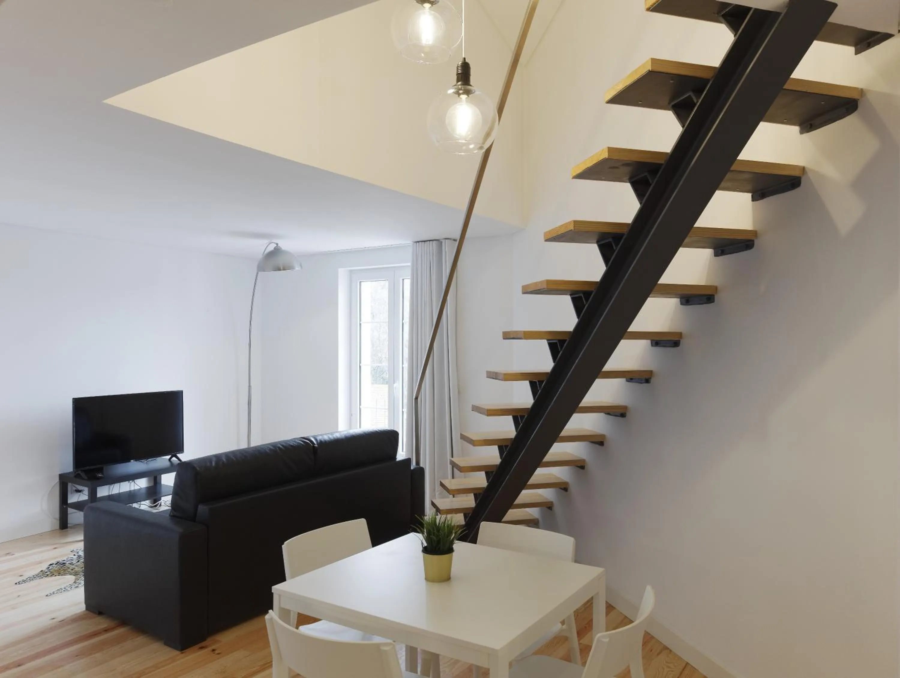 Kitchen or kitchenette in City Stays Alegria Apartments