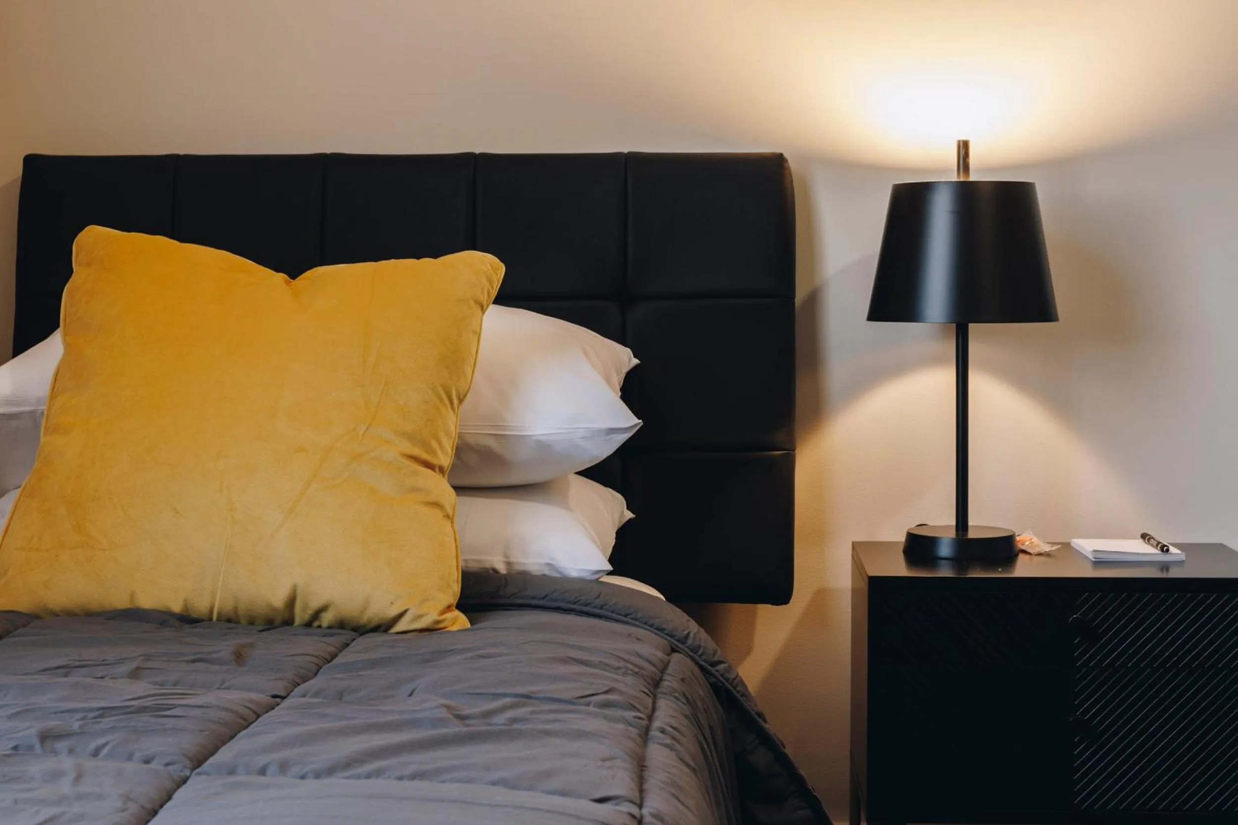 Bed in Hotel Gosford