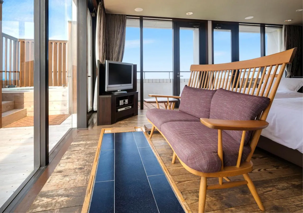 Photo of the whole room in Shimahana