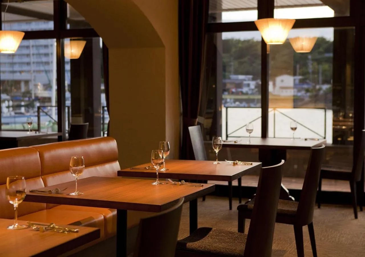 Restaurant/places to eat in Shimahana