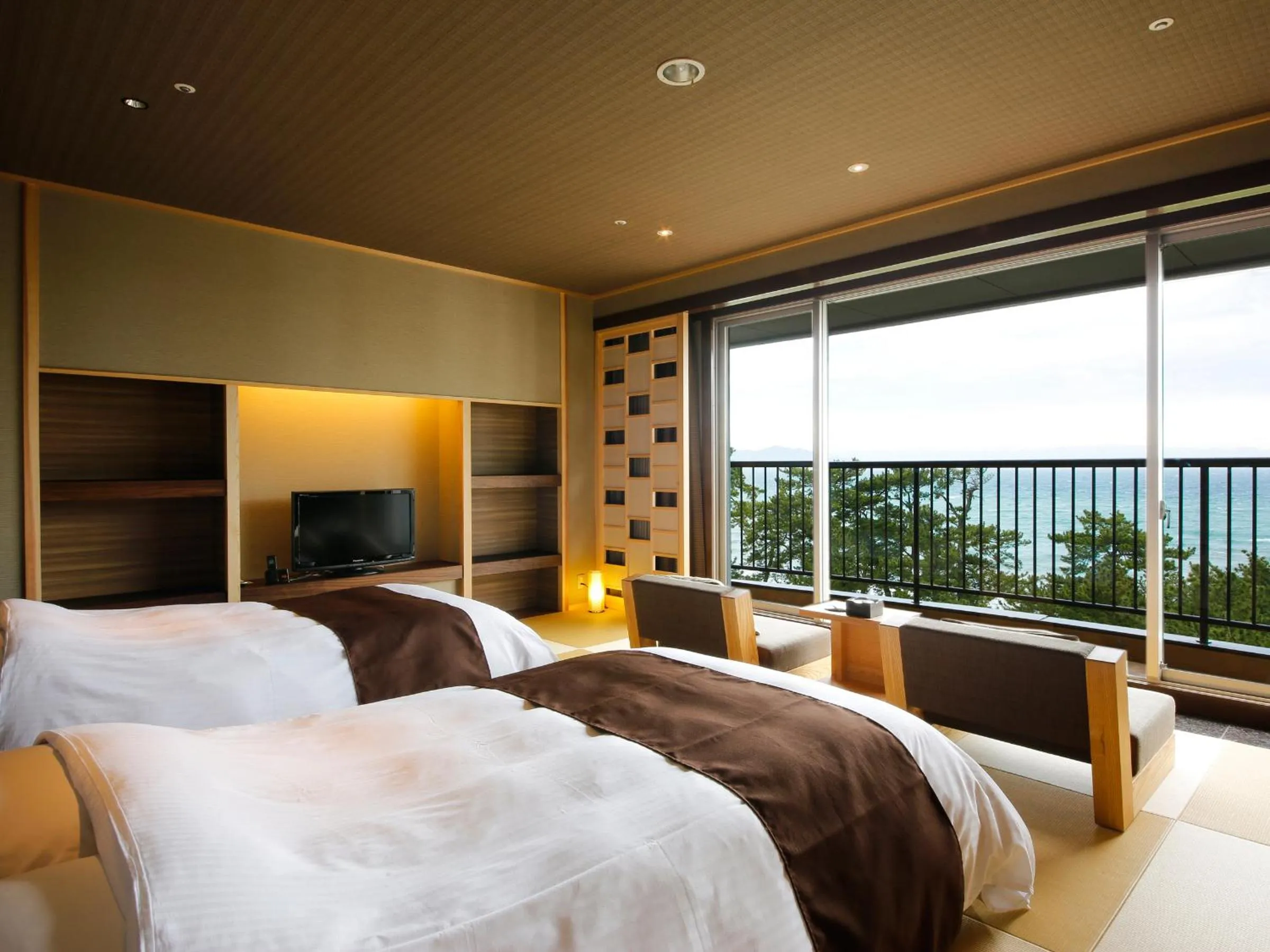 Photo of the whole room, Bed in Yumekaiyu Awajishima