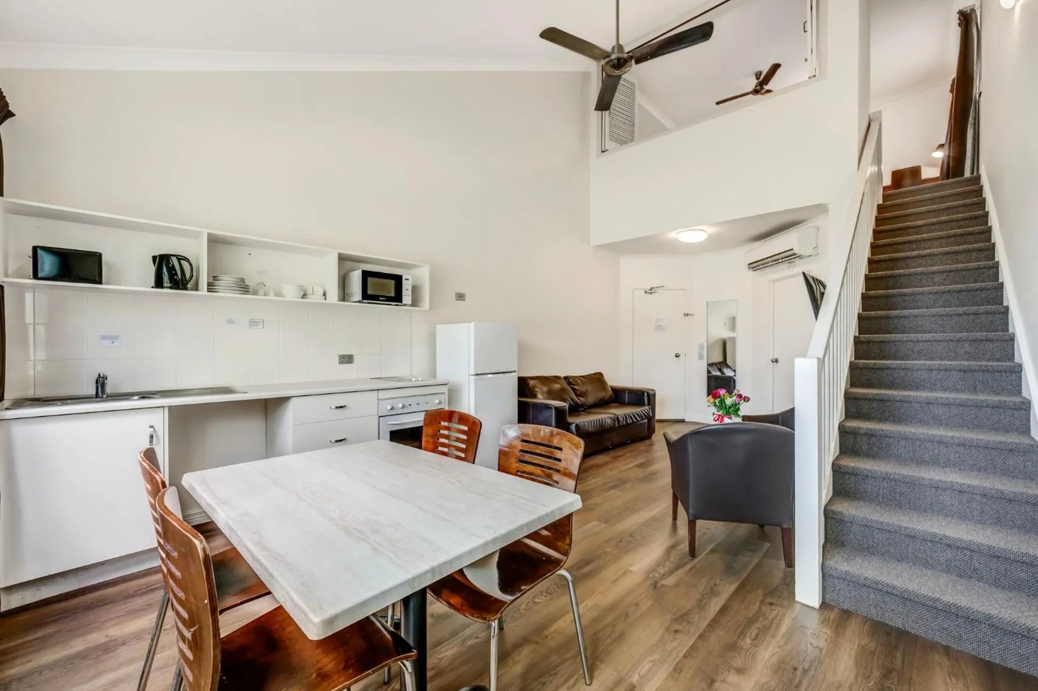 City Oasis Inn Townsville, SureStay Collection by BW