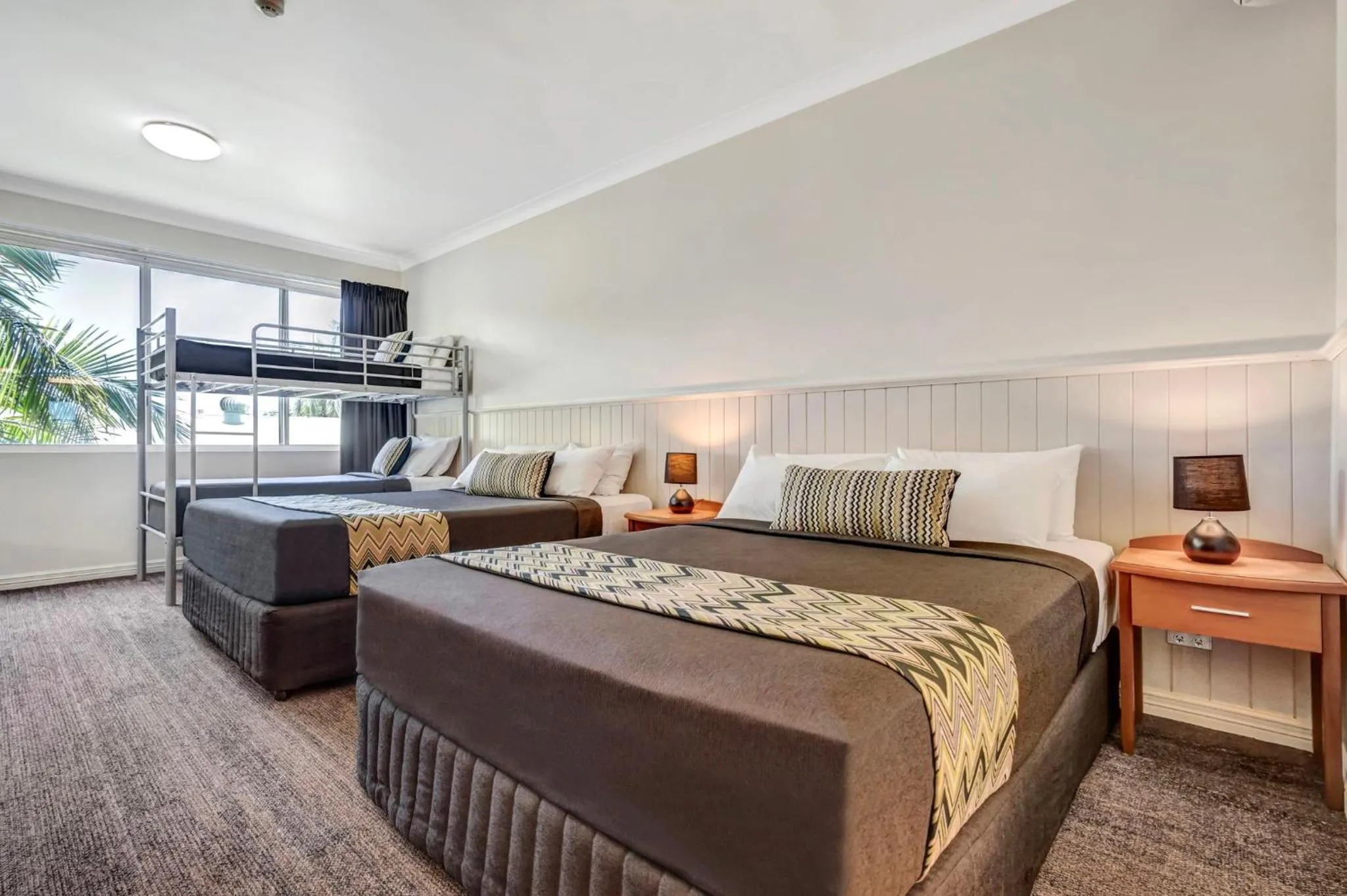 Bed in City Oasis Inn Townsville, SureStay Collection by BW