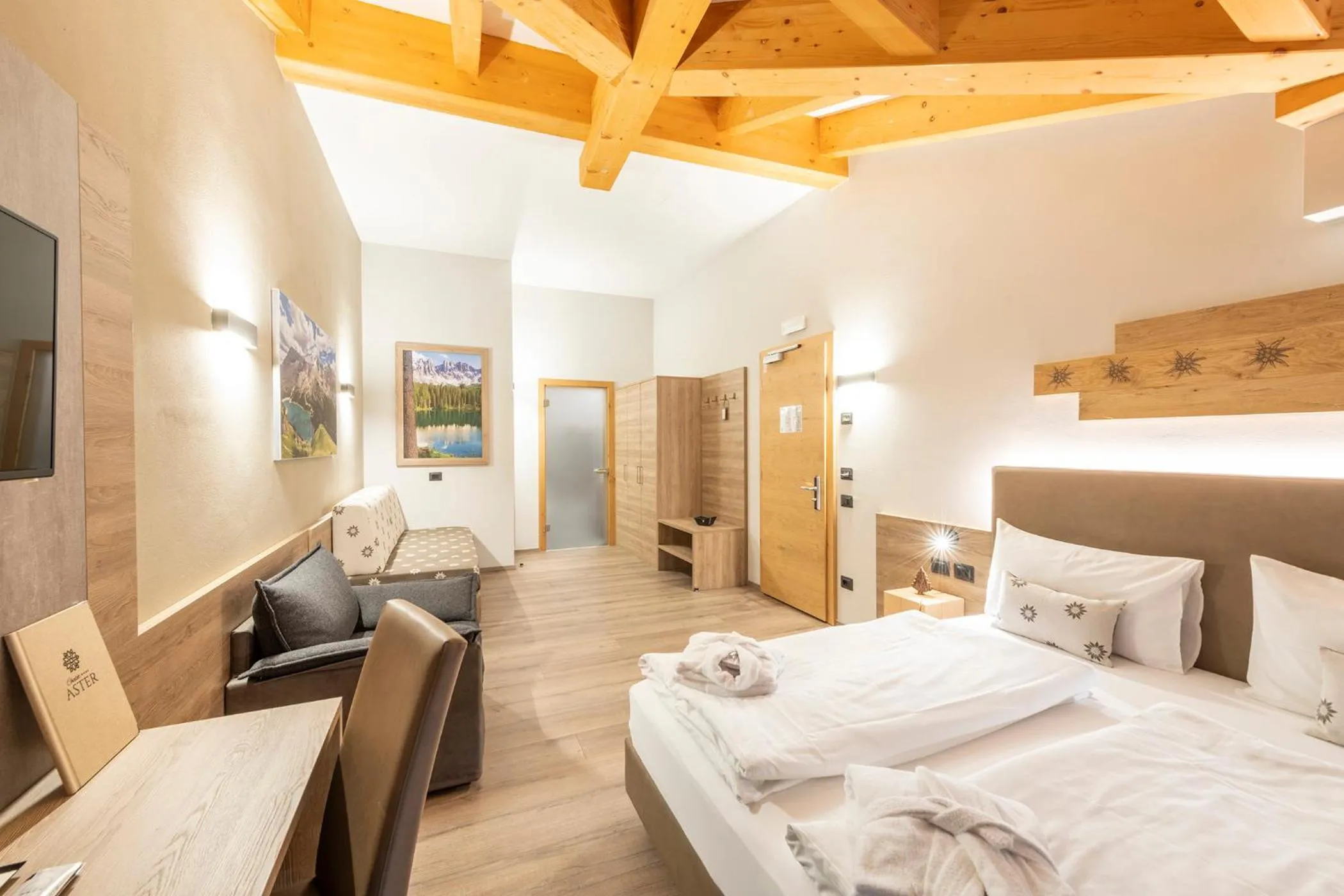 Bedroom, Bed in Chalet Aster