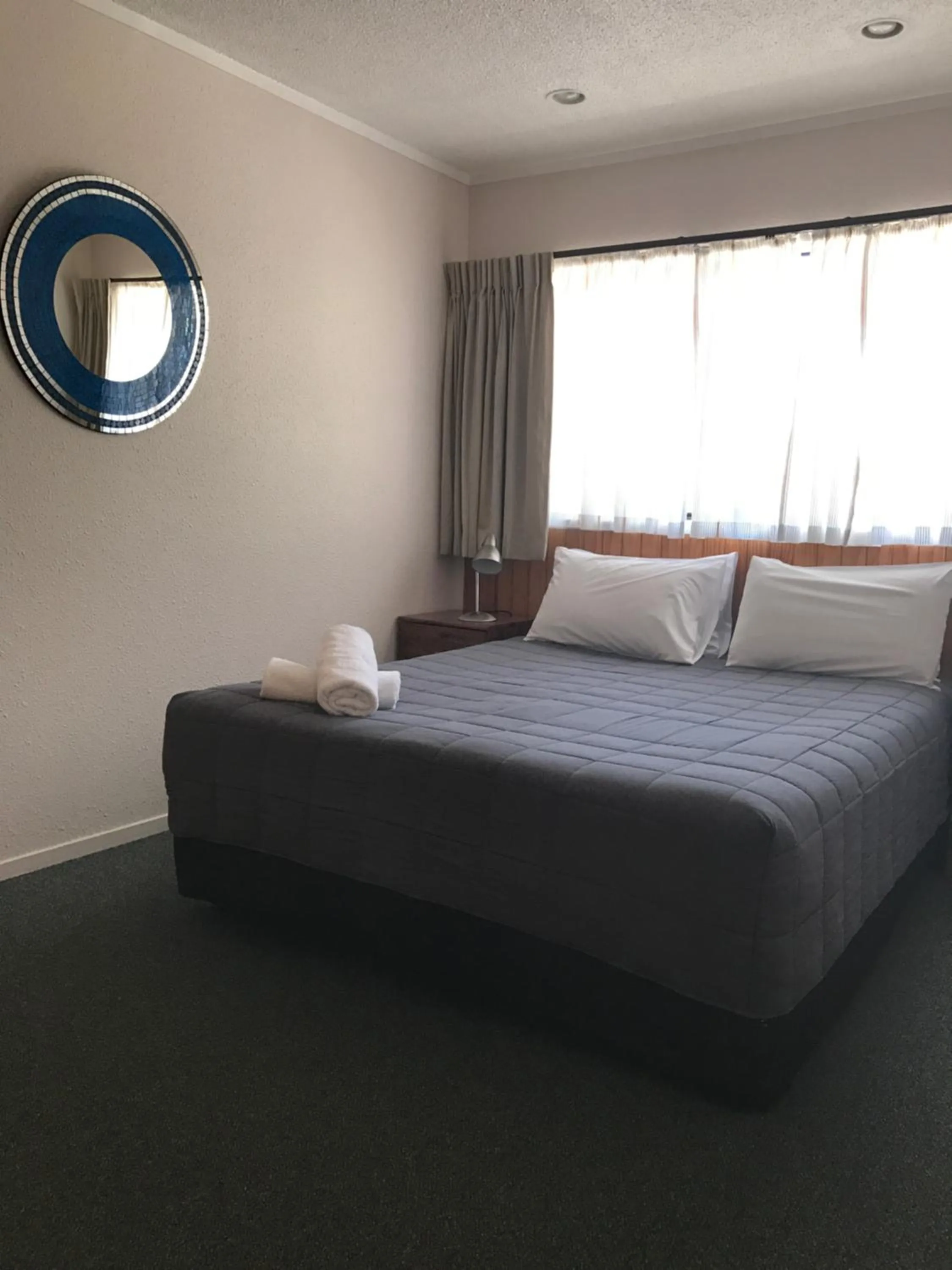 Bed in Edelweiss Motel