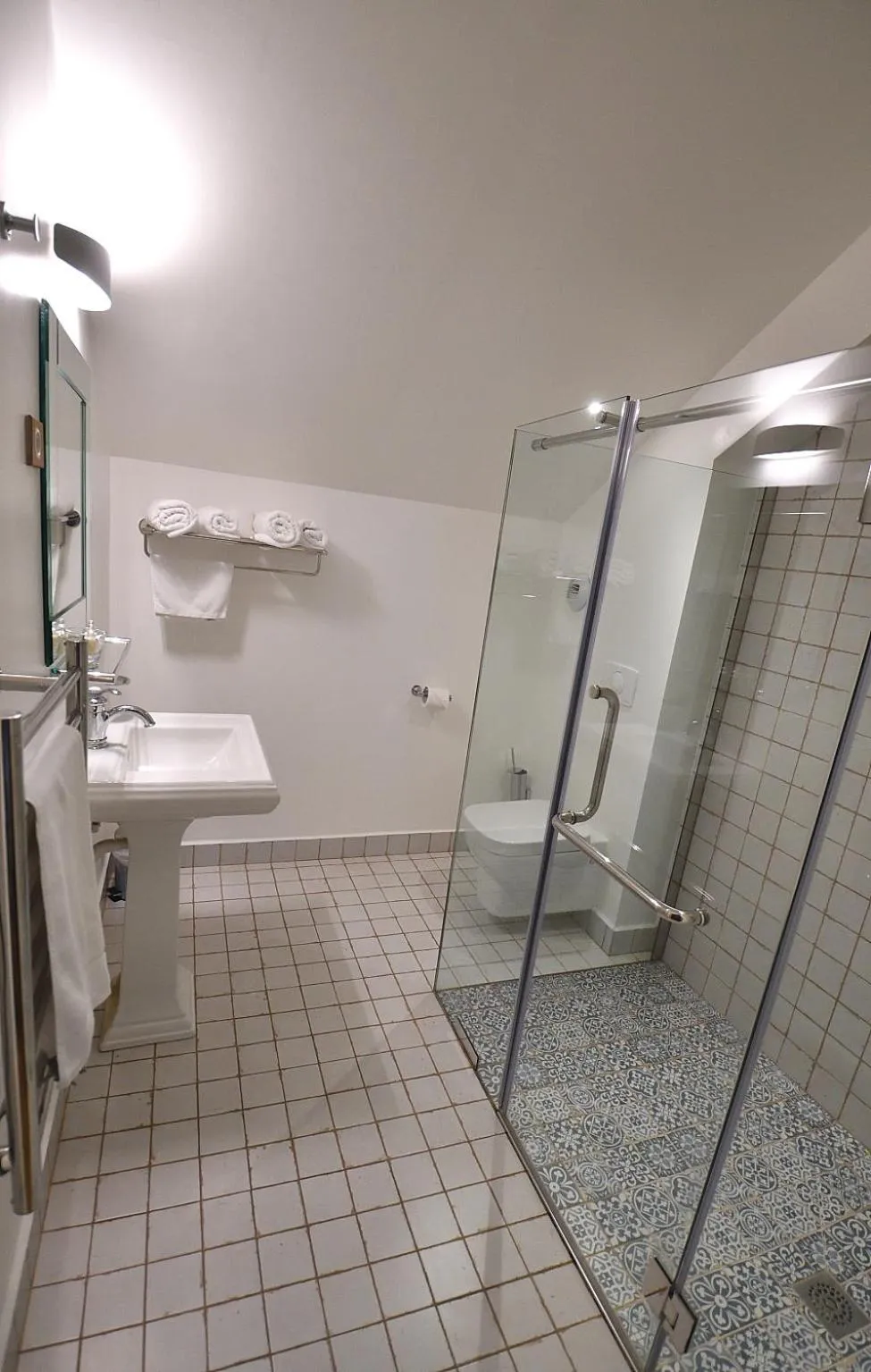 Bathroom in Tsilaosa Hôtel