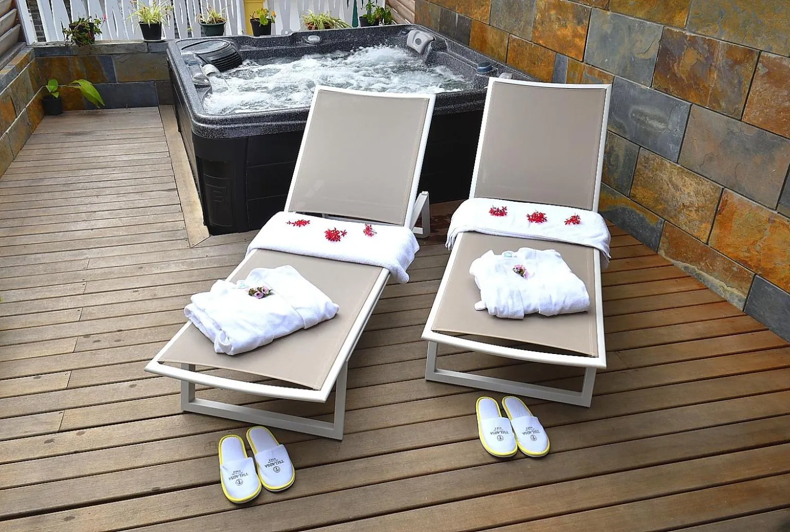 Balcony/Terrace in Tsilaosa Hôtel