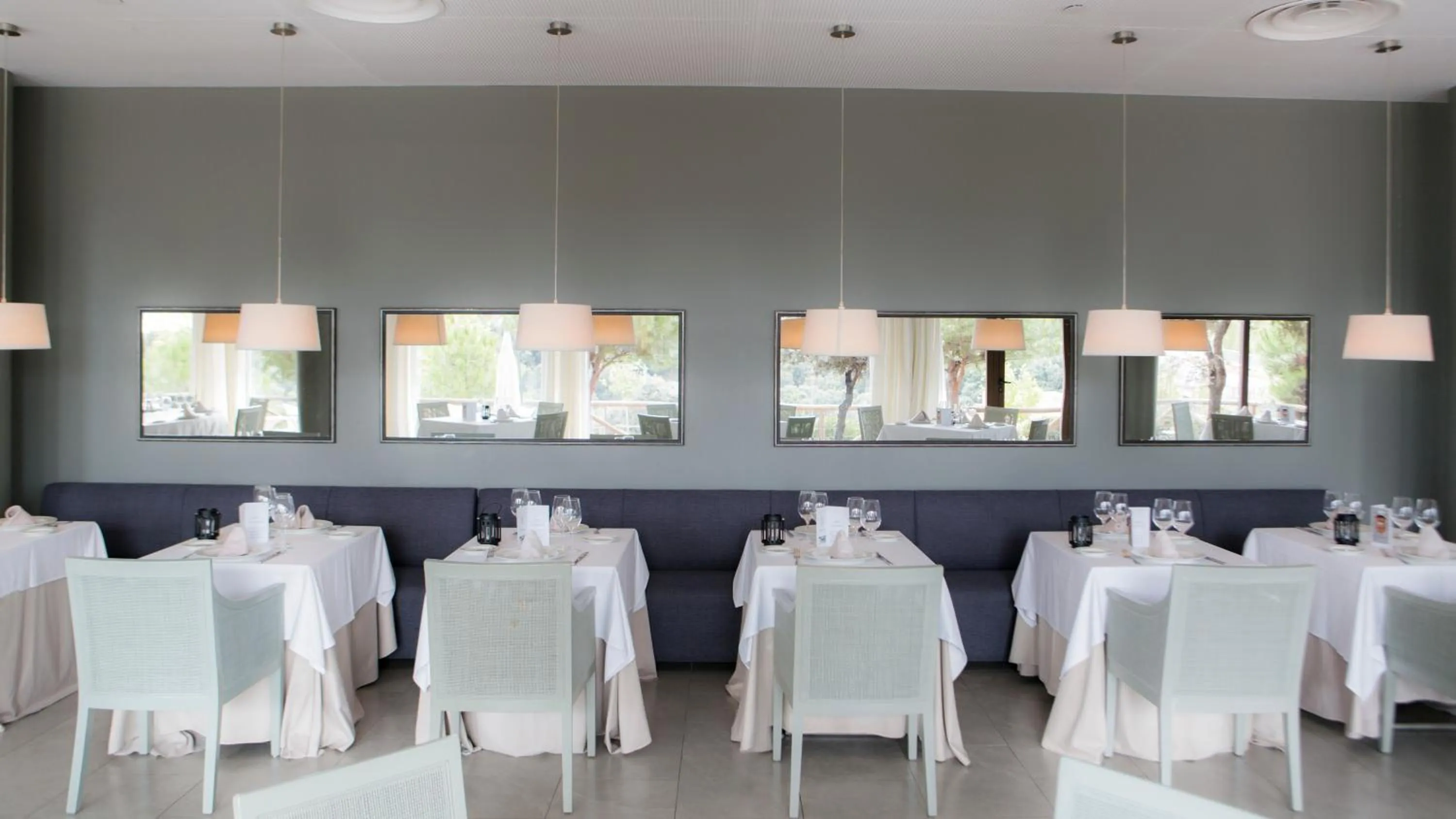 Restaurant/places to eat in Vincci Valdecañas Golf