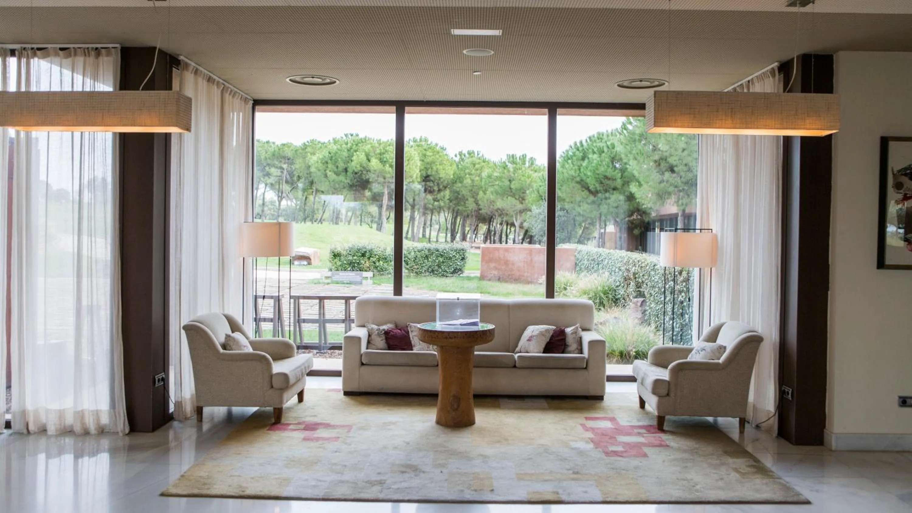 Lobby or reception in Vincci Valdecañas Golf