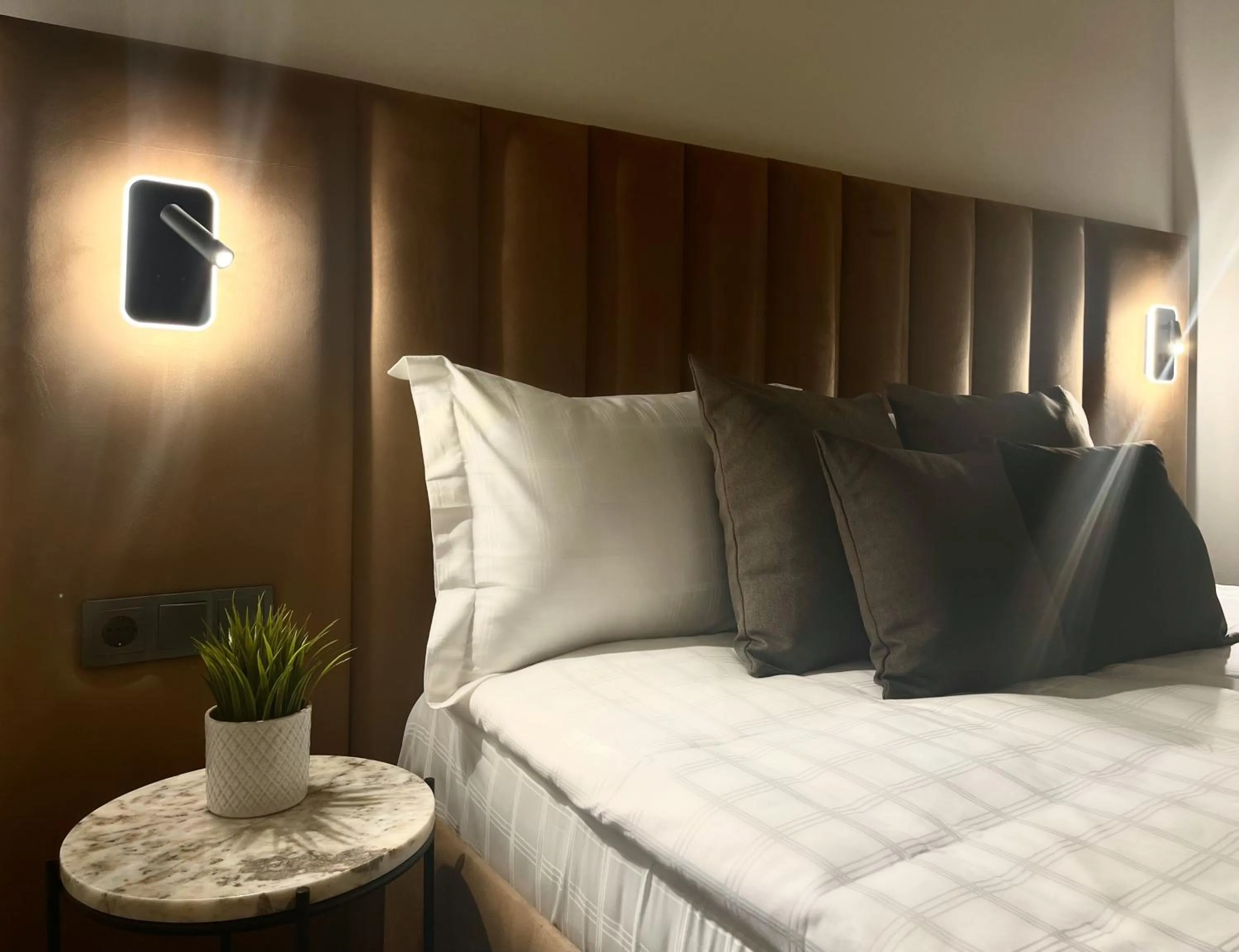 Bed in Bayer's City Hotel