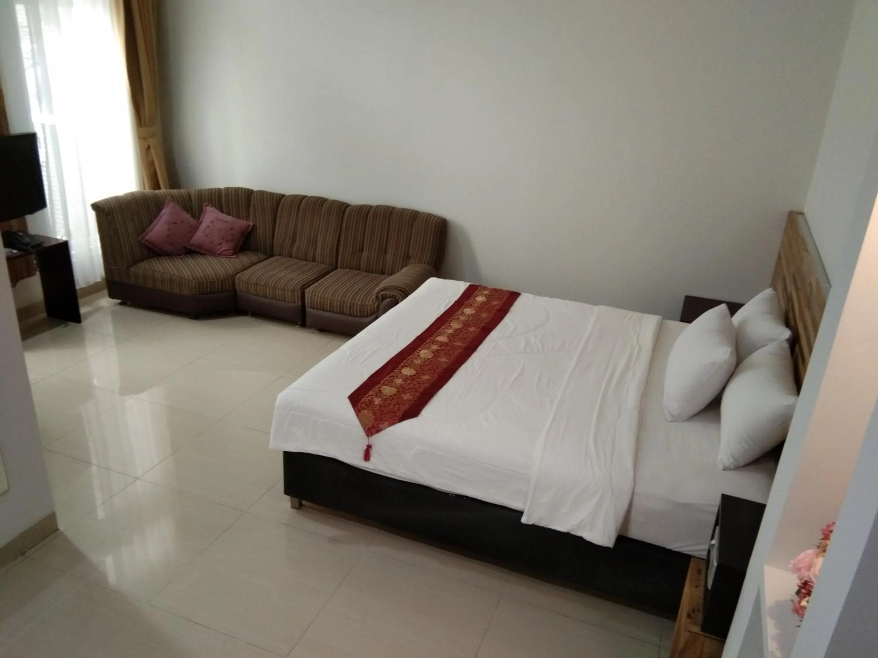 Bed in Antika Hotel