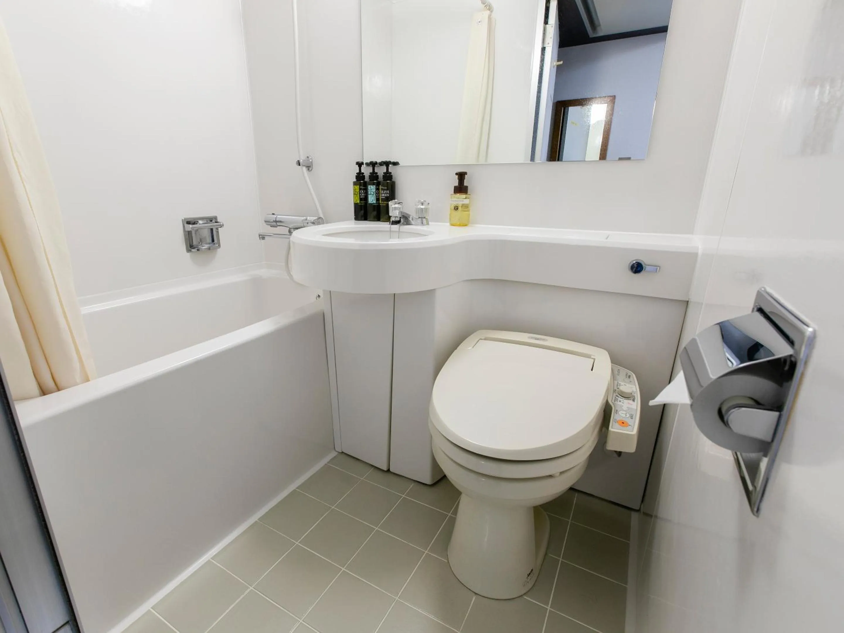 Toilet in KOKO STAY Miyakonojo - formerly Hotel Wing International Miyakonojo