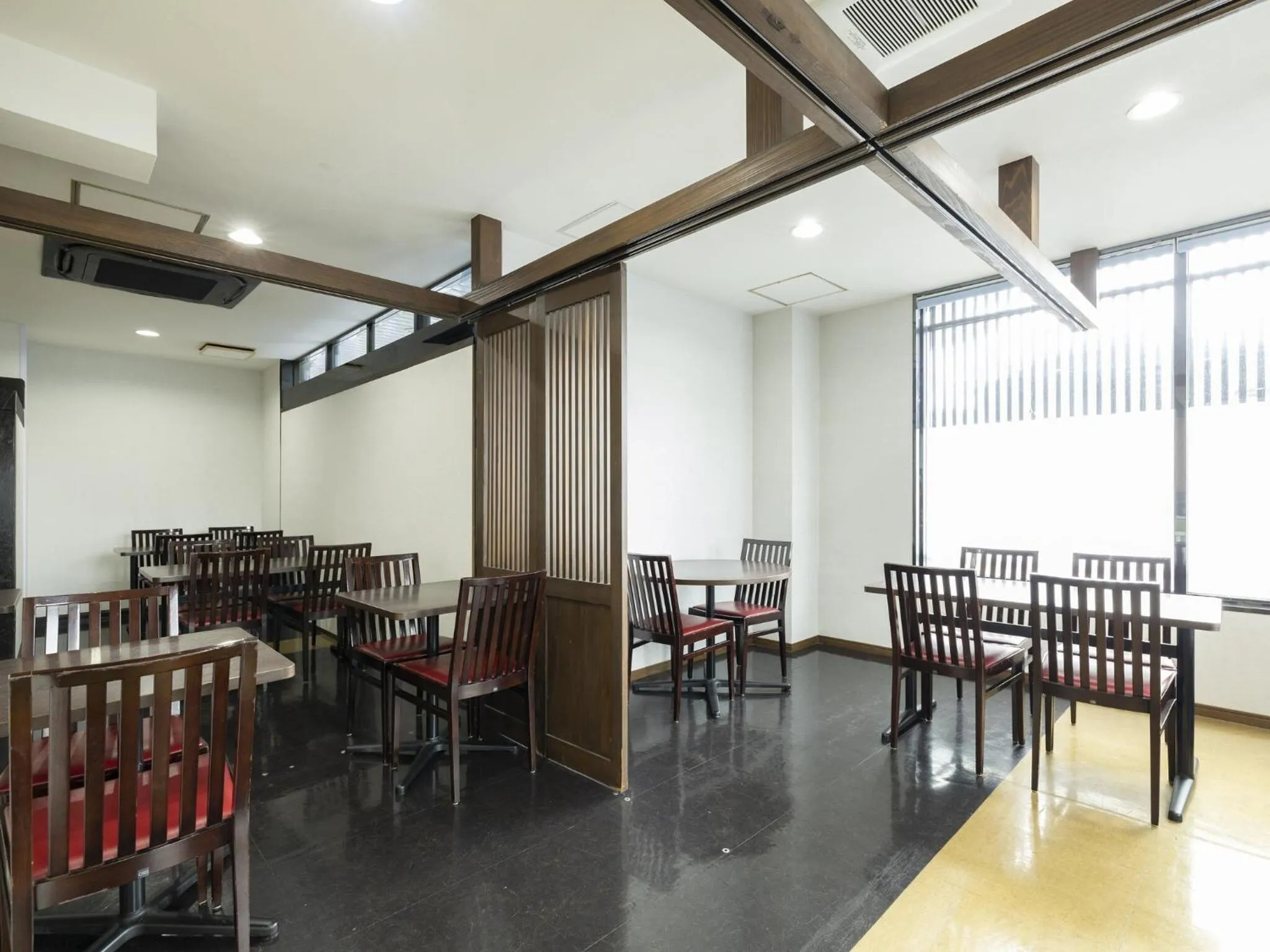 Restaurant/places to eat in KOKO STAY Miyakonojo - formerly Hotel Wing International Miyakonojo