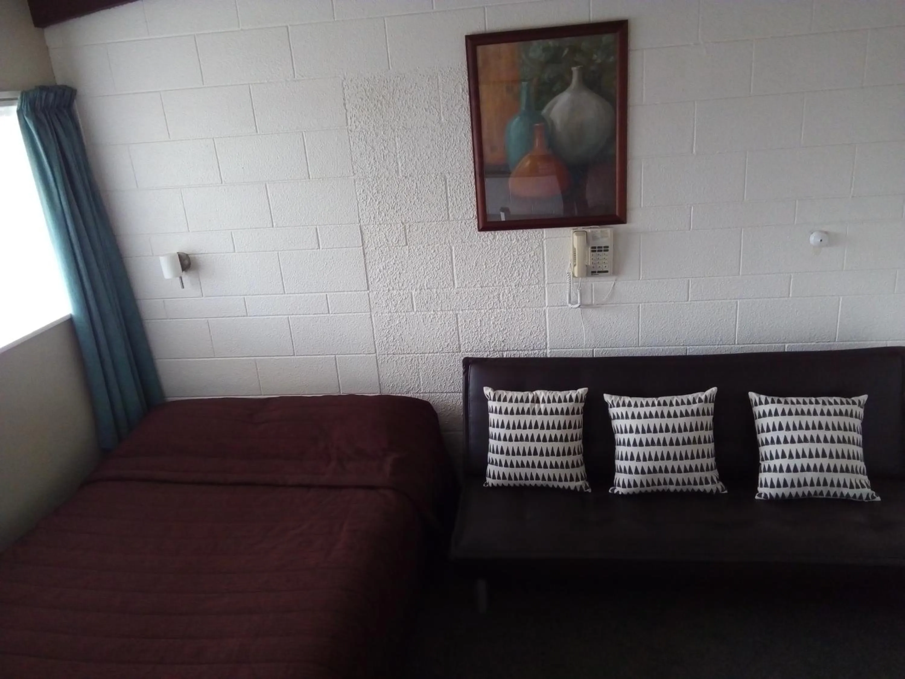 Standard Studio in Redwood Lodge Motel