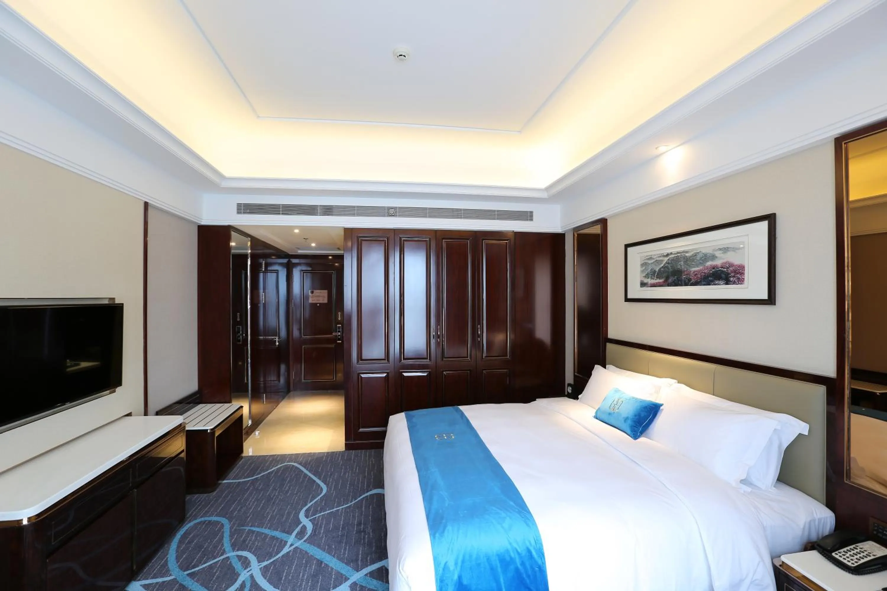Photo of the whole room, Bed in Xi'an Lanxi International Hotel