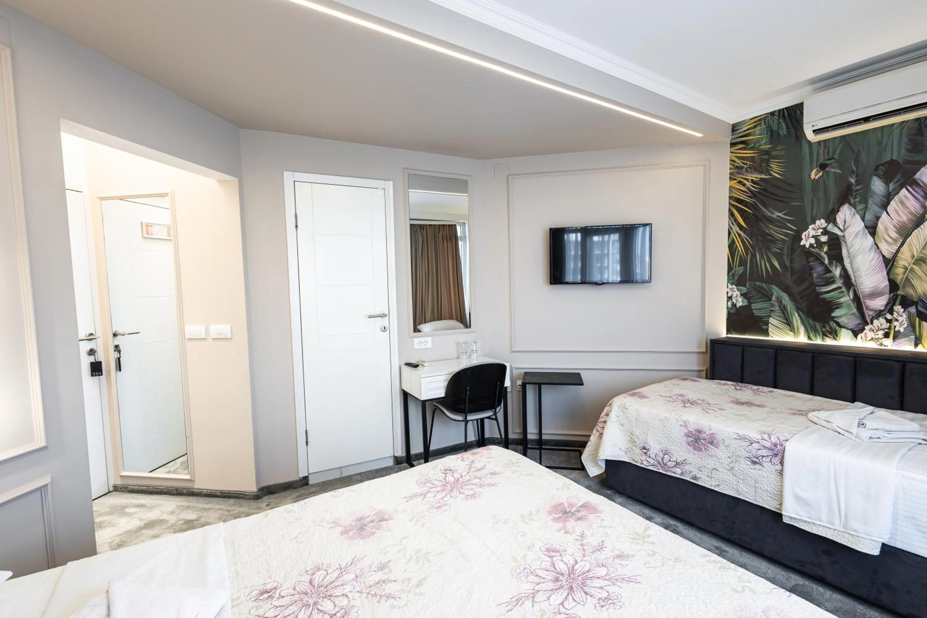 Bed in Garni Hotel Lotos