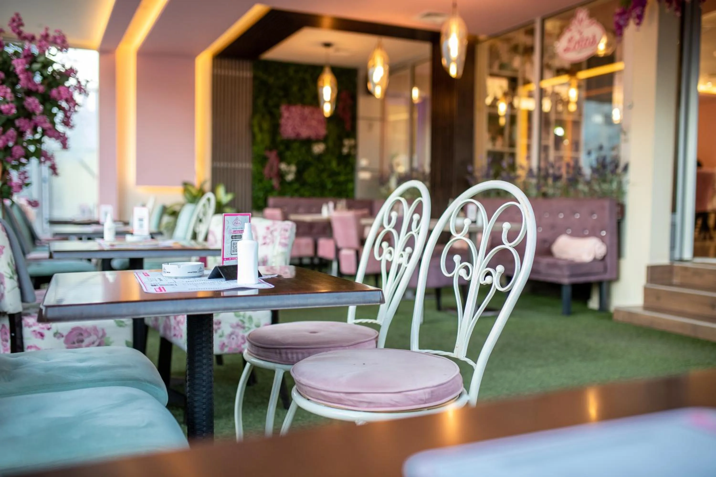 Garden in Garni Hotel Lotos