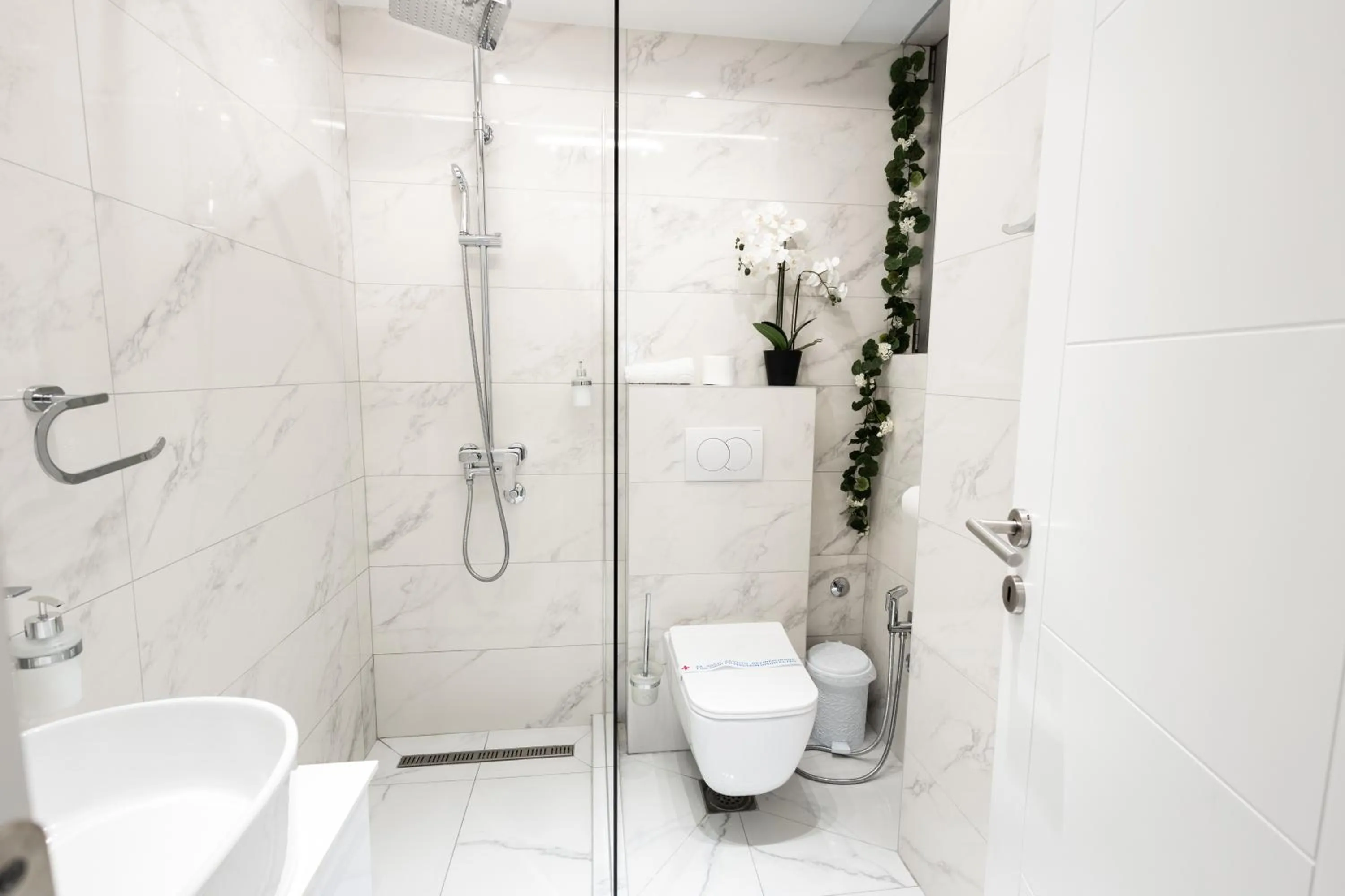 Shower in Garni Hotel Lotos