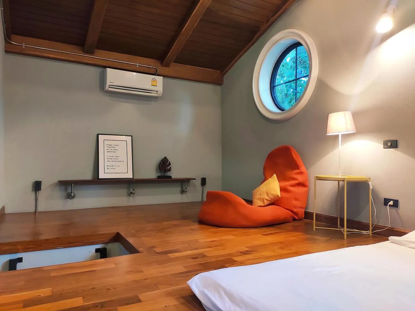 Seating area, Bed in Yellow Pillow village