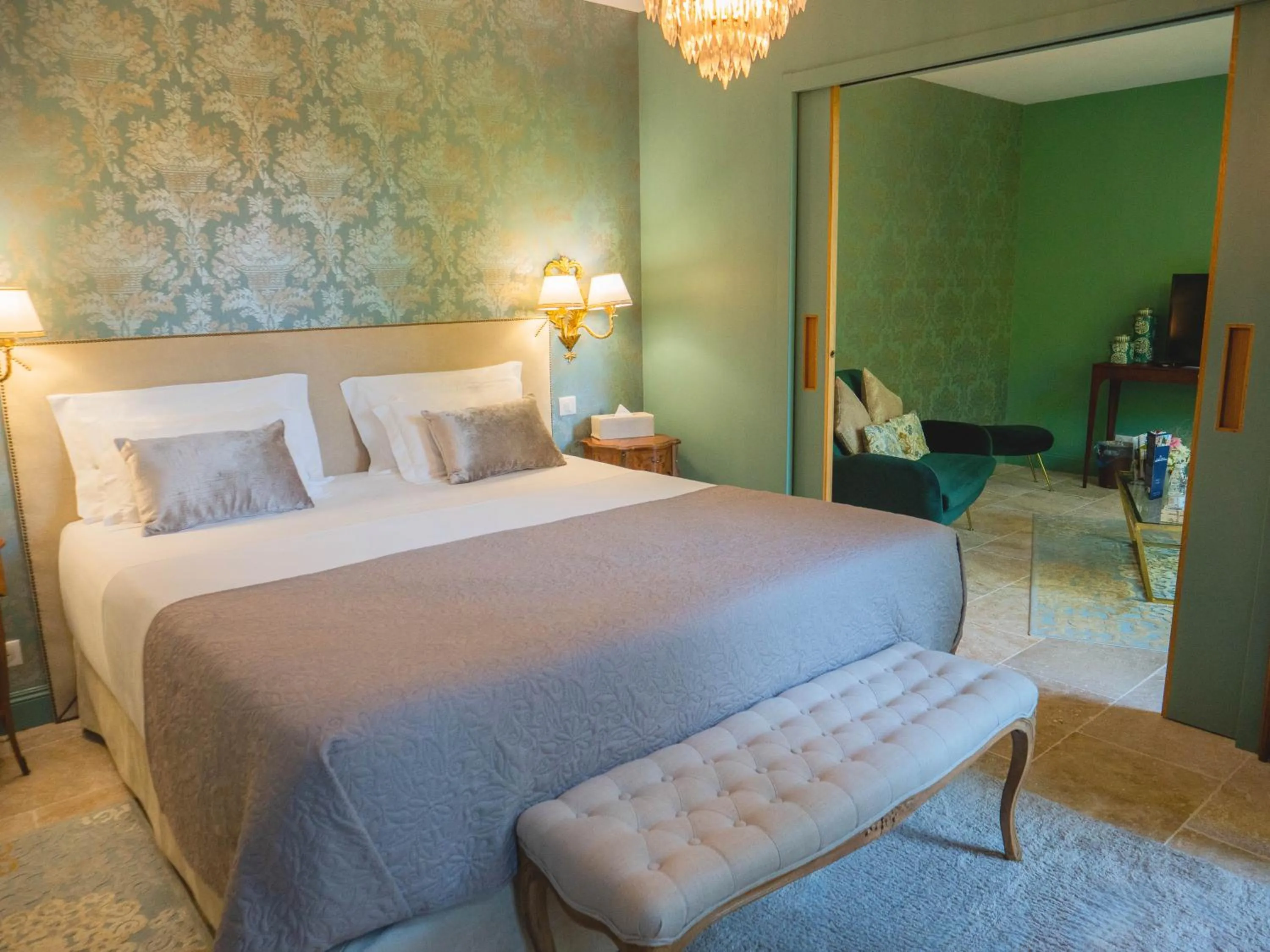 Bed in Chateau Pont Saint-Martin