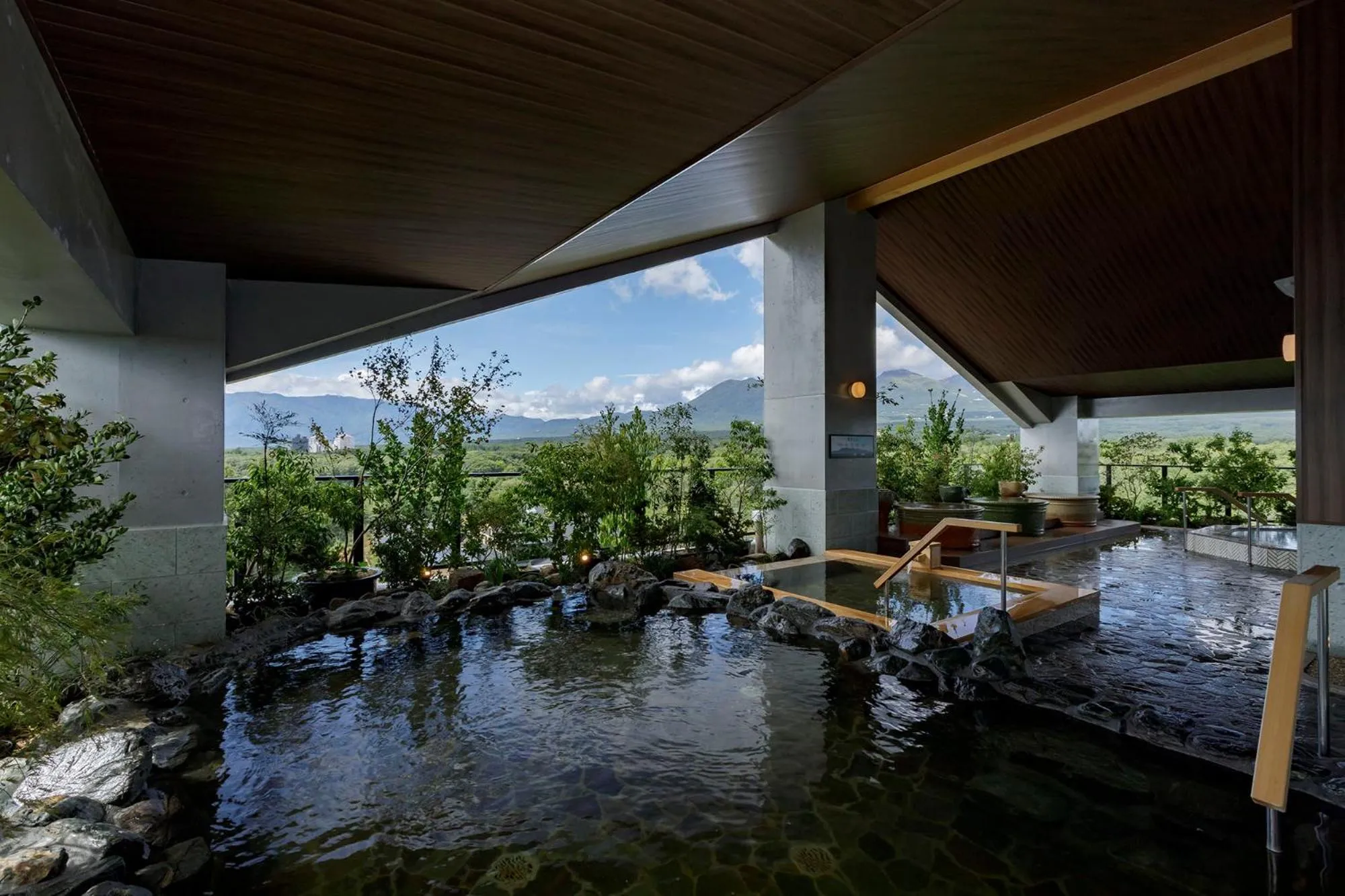 Hot Spring Bath in Hotel Mori no Kaze Nasu